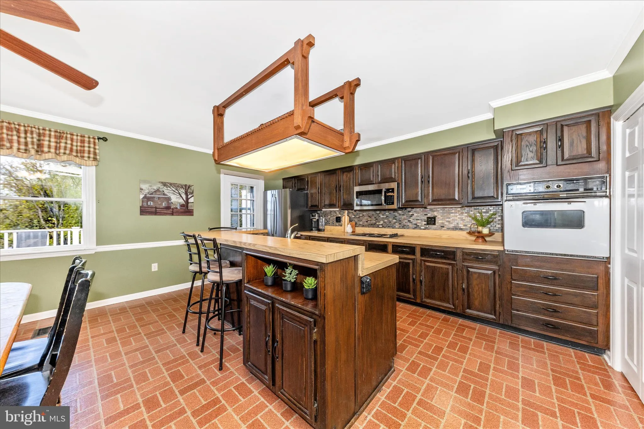 Mount Airy, Maryland 21771, United States, 4 Bedrooms Bedrooms, ,3 BathroomsBathrooms,Residential,Pending,221273