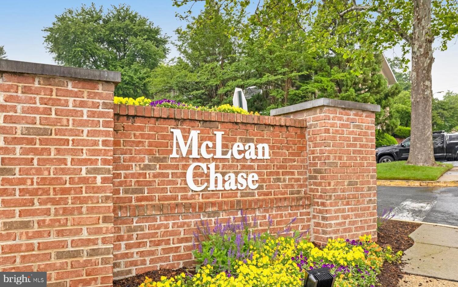 MC LEAN CHASE - Residential