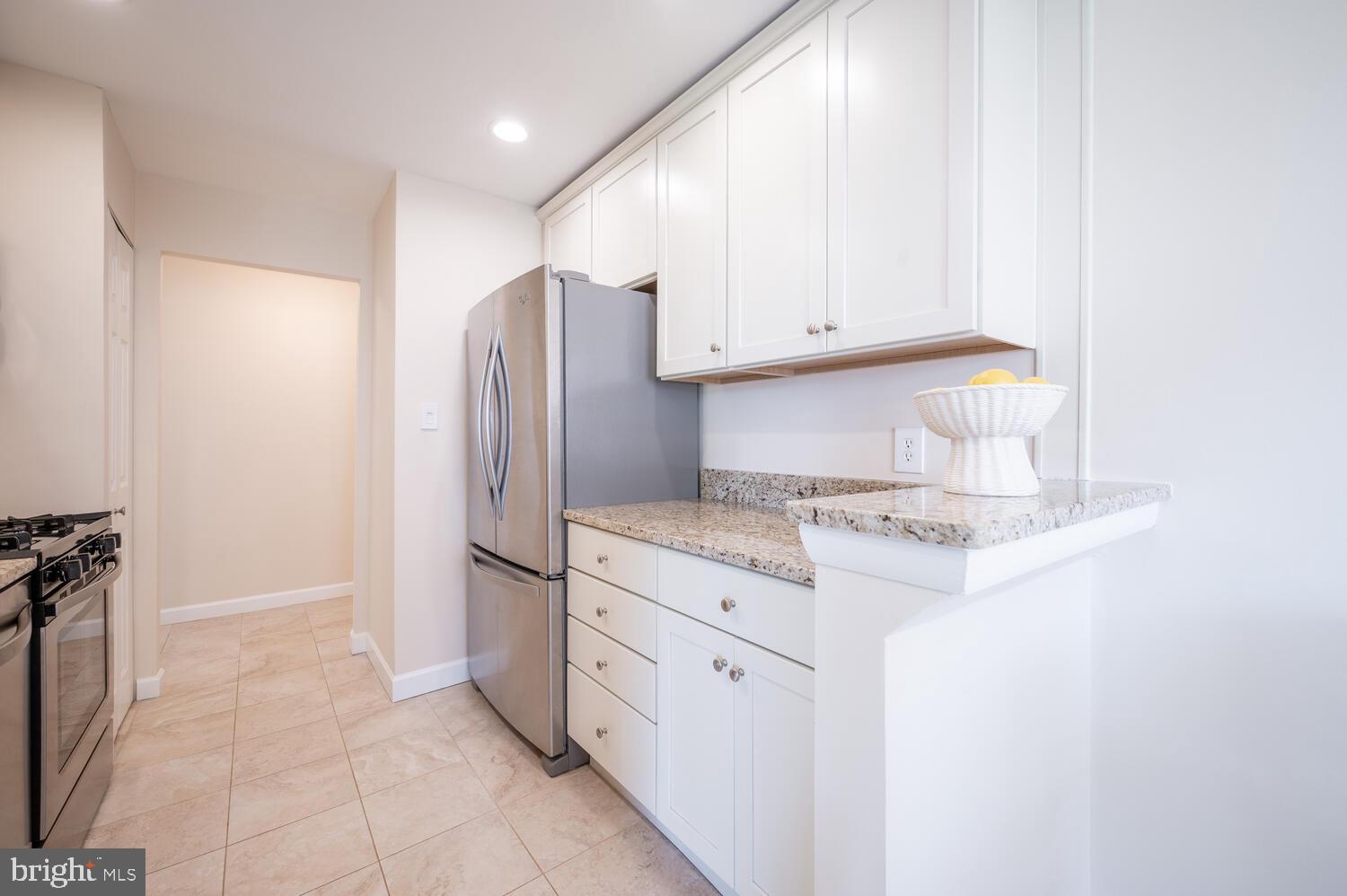 1954 KENNEDY DRIVE 201