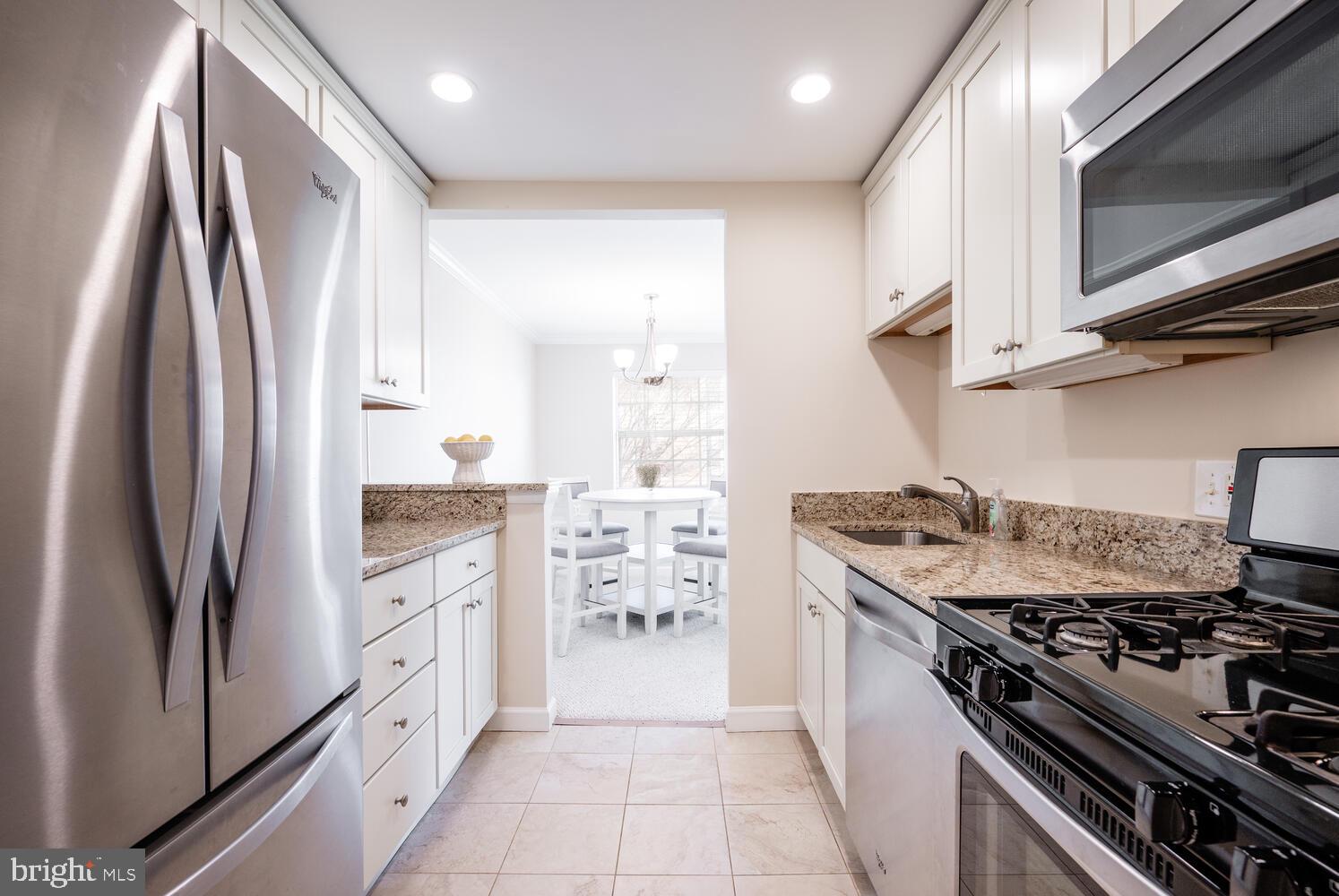 MC LEAN CHASE - Residential