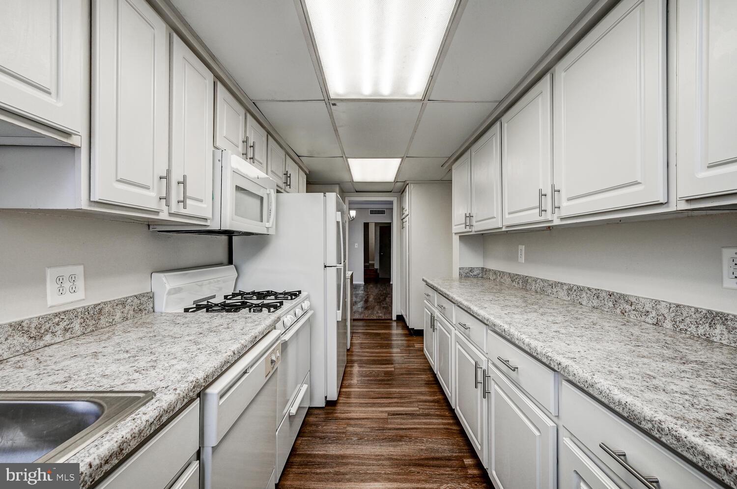 TUSCANY-CANTERBURY - Residential Lease
