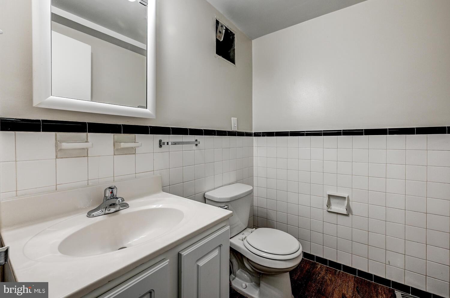 TUSCANY-CANTERBURY - Residential Lease