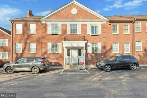 922 W MONTGOMERY AVENUE I-2 BRYN MAWR PA 19010