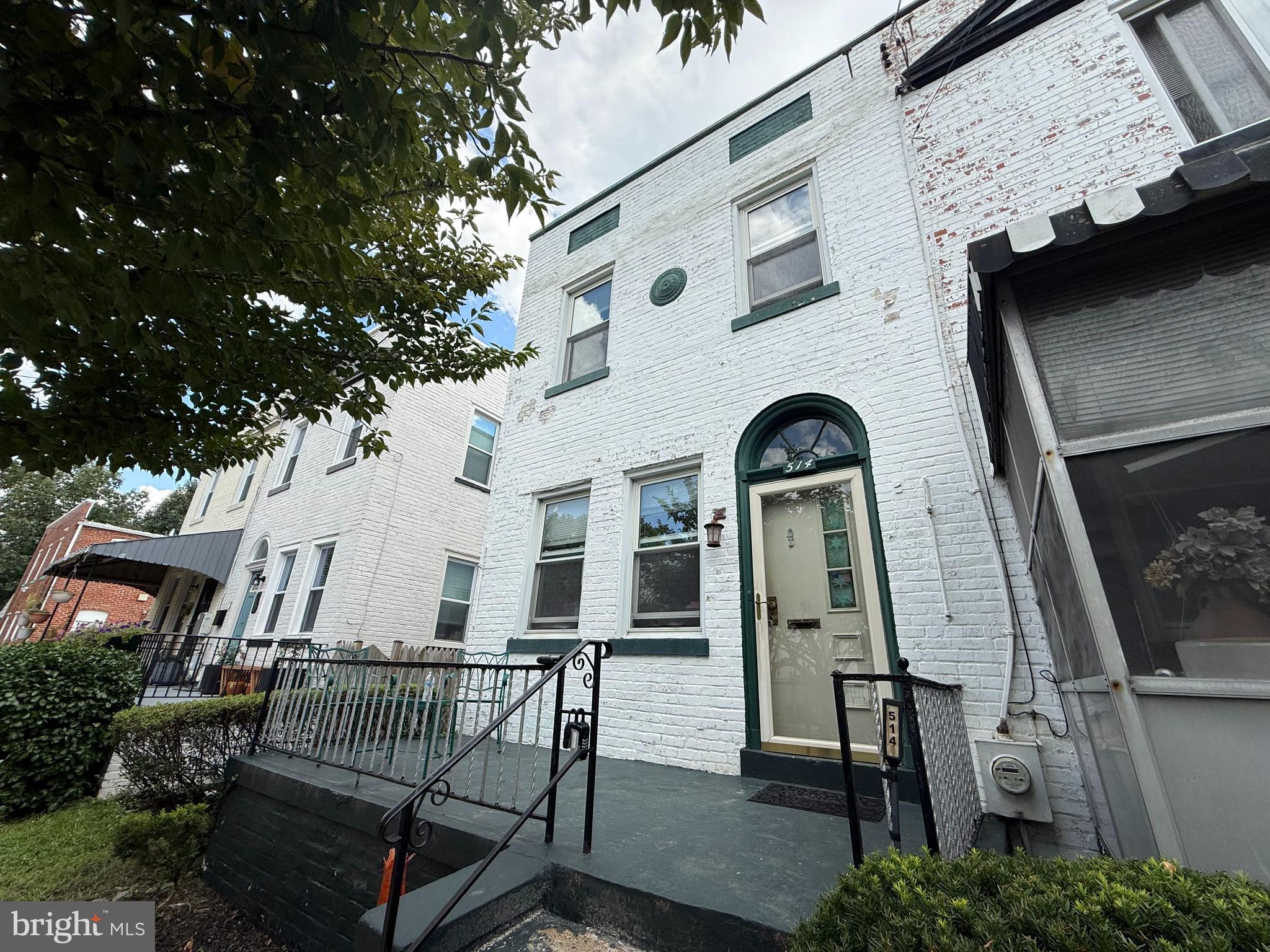 514 ROXBORO PLACE NW