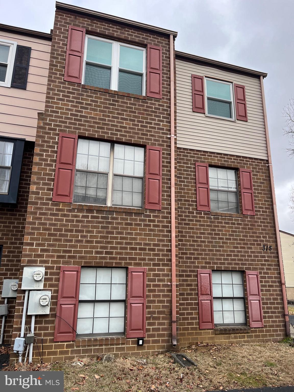 LAFAYETTE HILL - Residential Lease