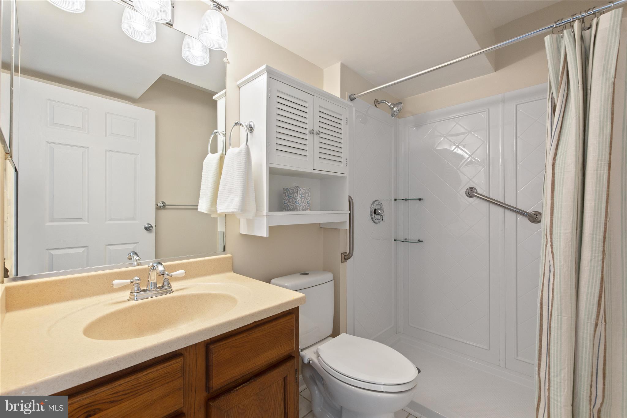 ANNAPOLIS OVERLOOK - Residential