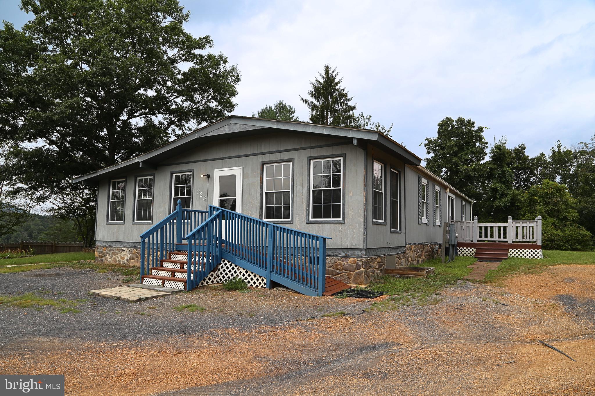 MATHIAS EST - Residential