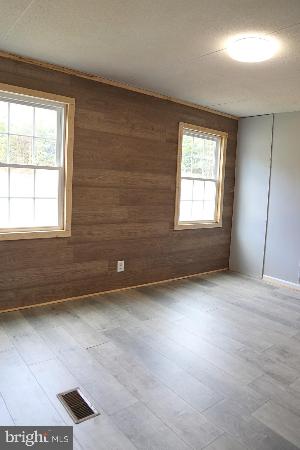 MATHIAS EST - Residential