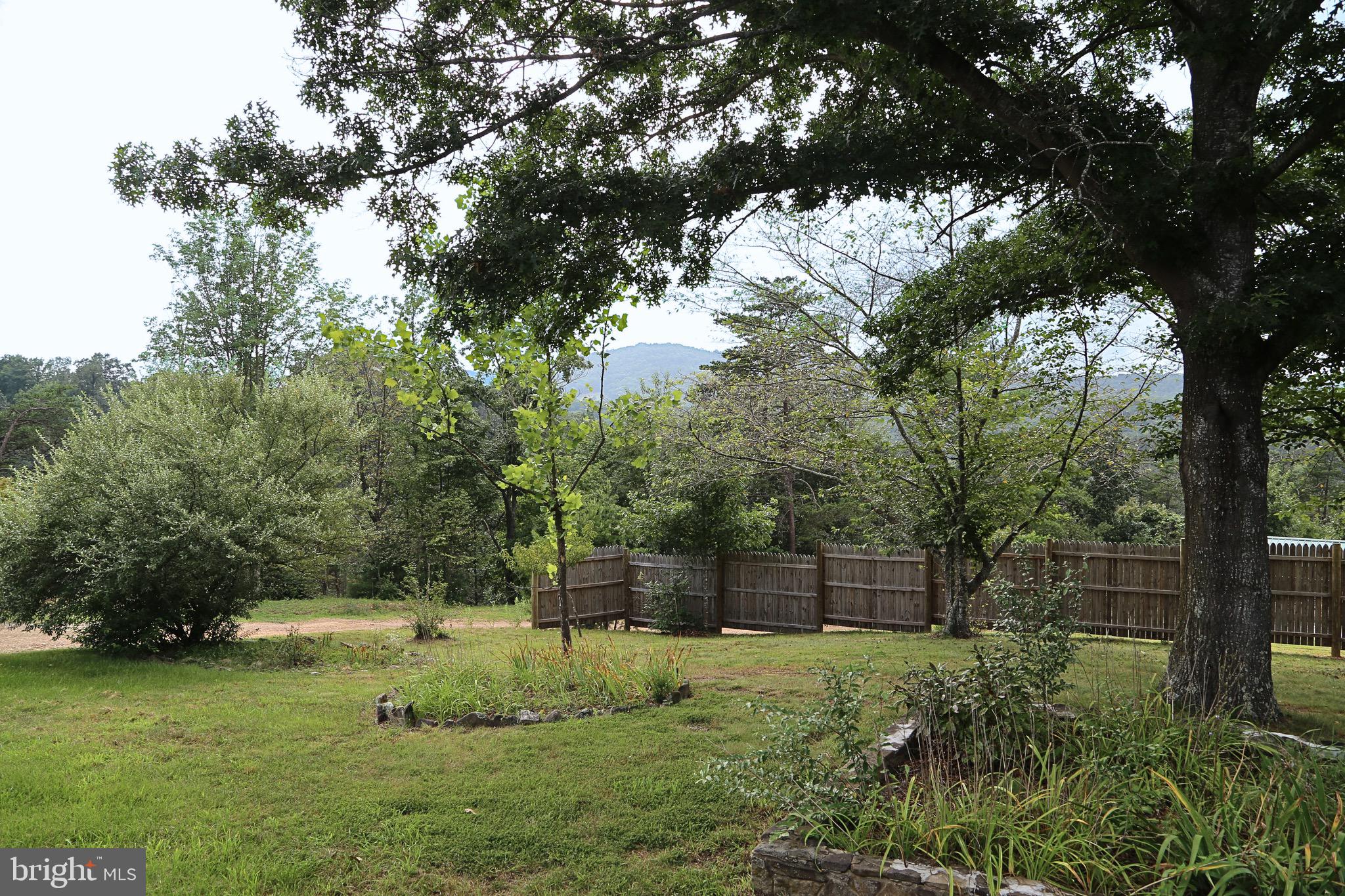 MATHIAS EST - Residential