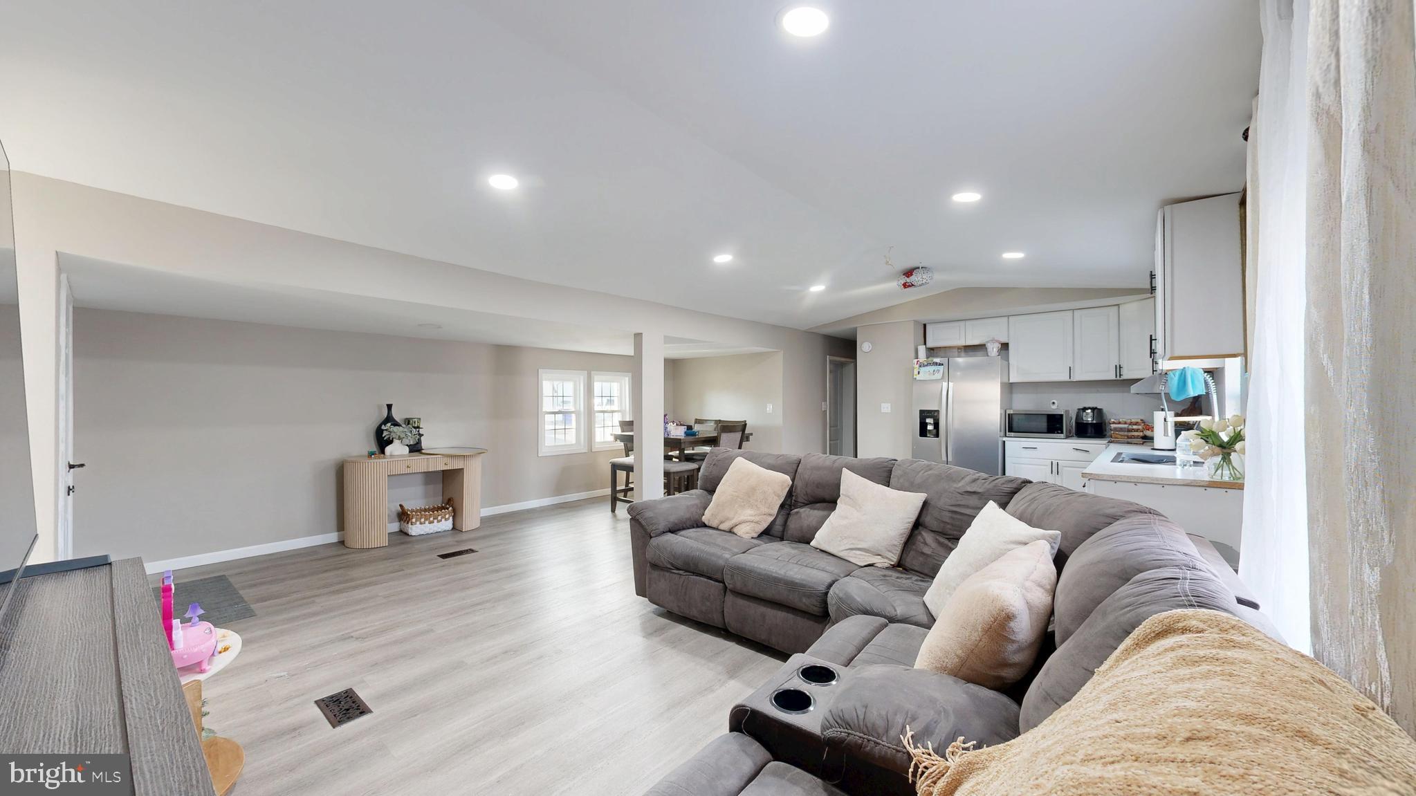 BAY CITY - Residential