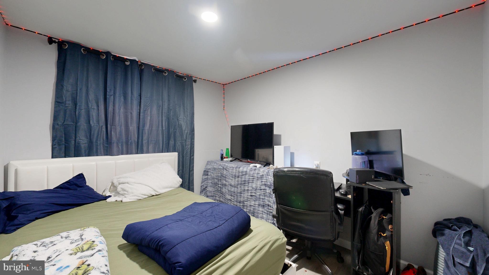 BAY CITY - Residential