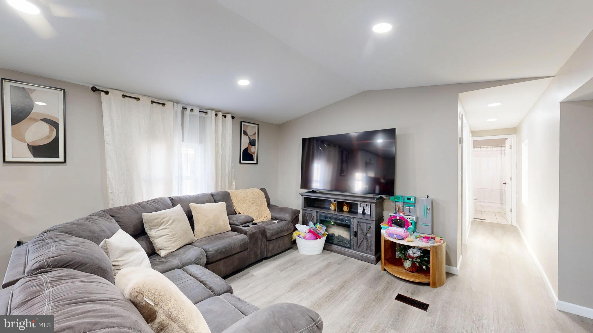 BAY CITY - Residential