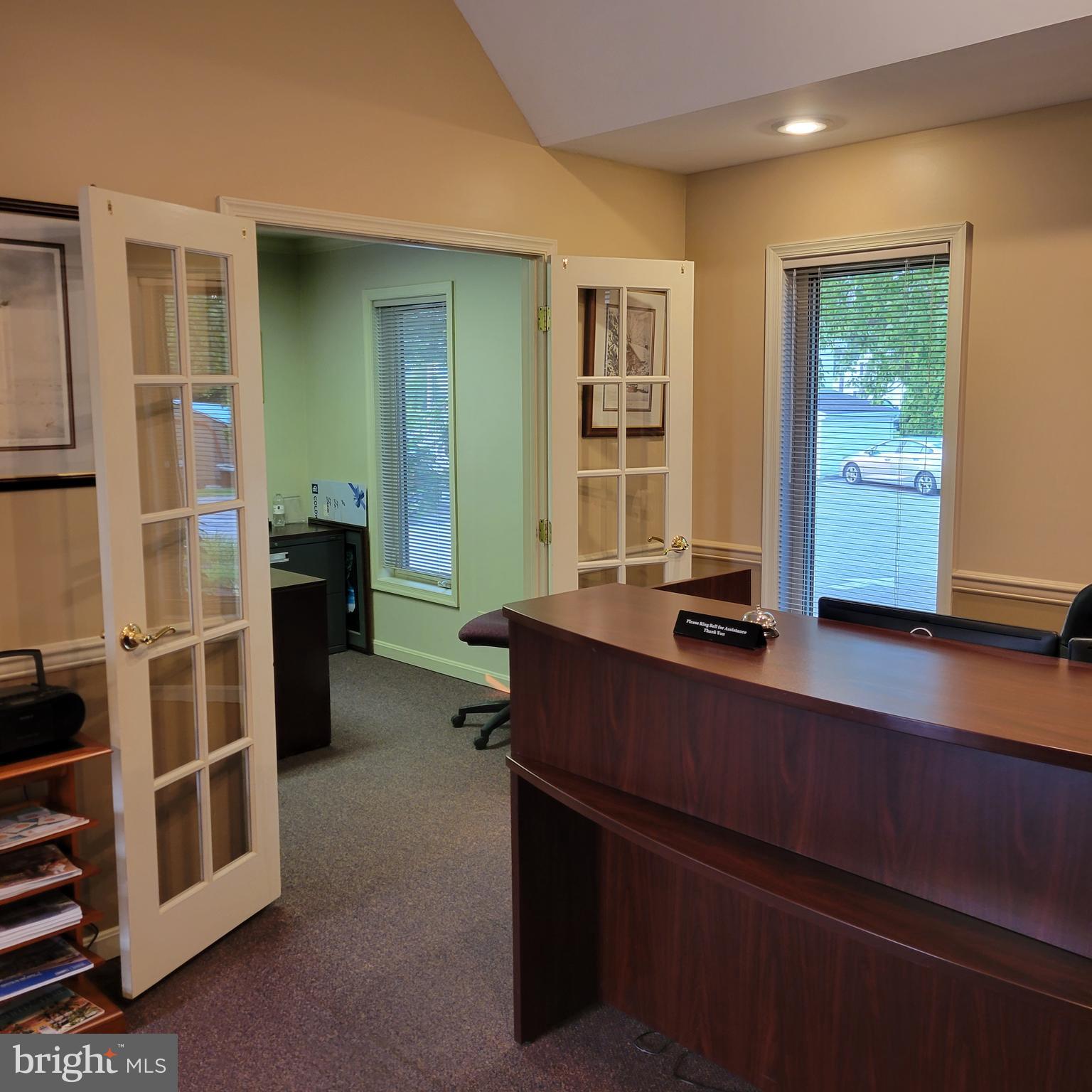 BUCHANAN TRAIL EAST - Commercial Lease