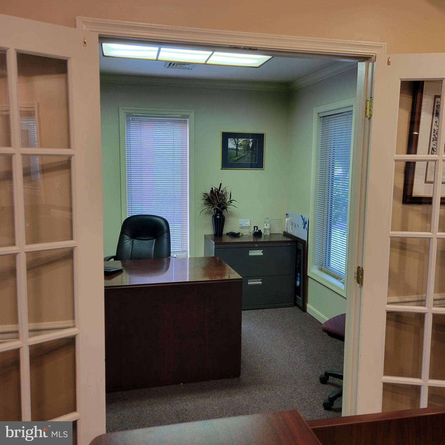 BUCHANAN TRAIL EAST - Commercial Lease