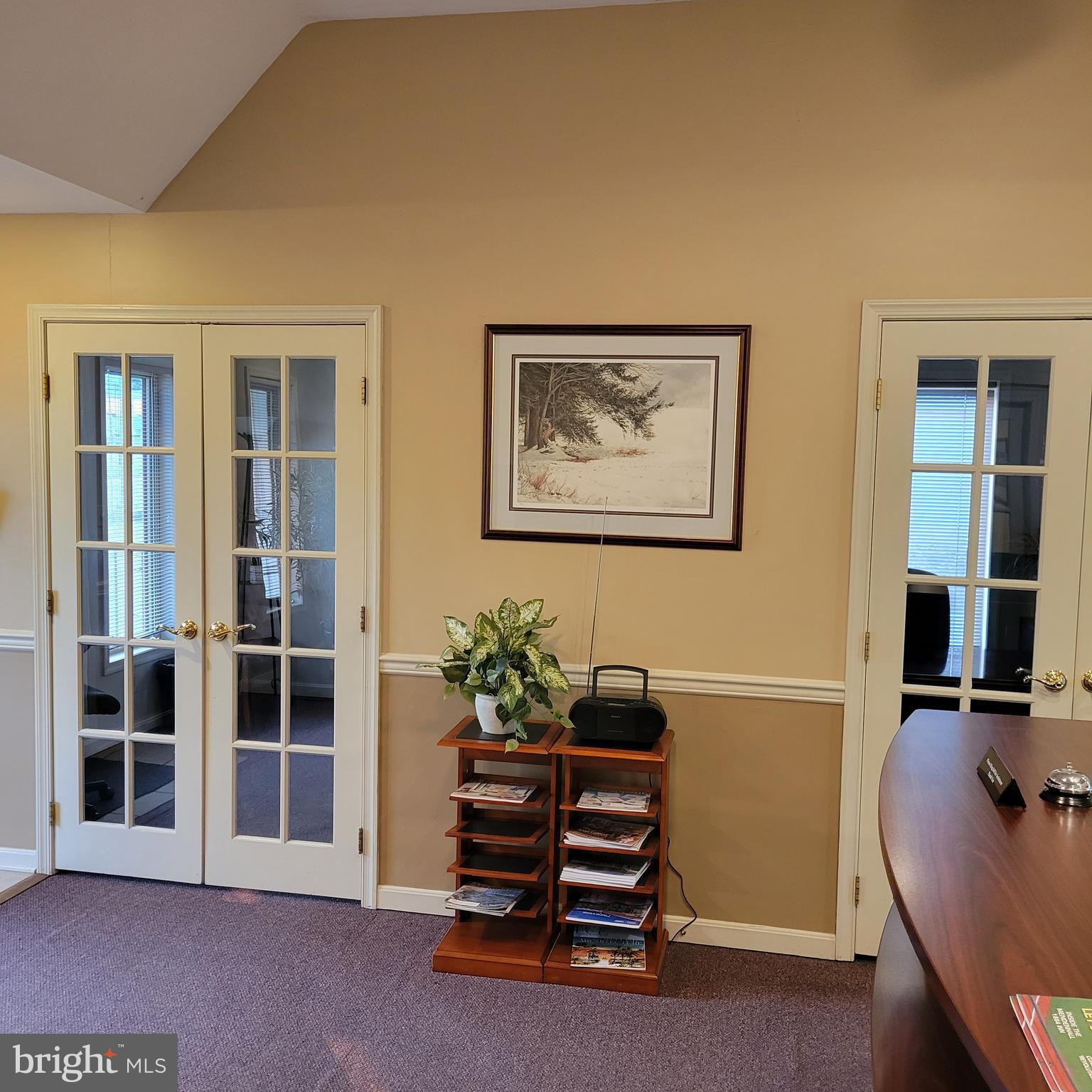 BUCHANAN TRAIL EAST - Commercial Lease