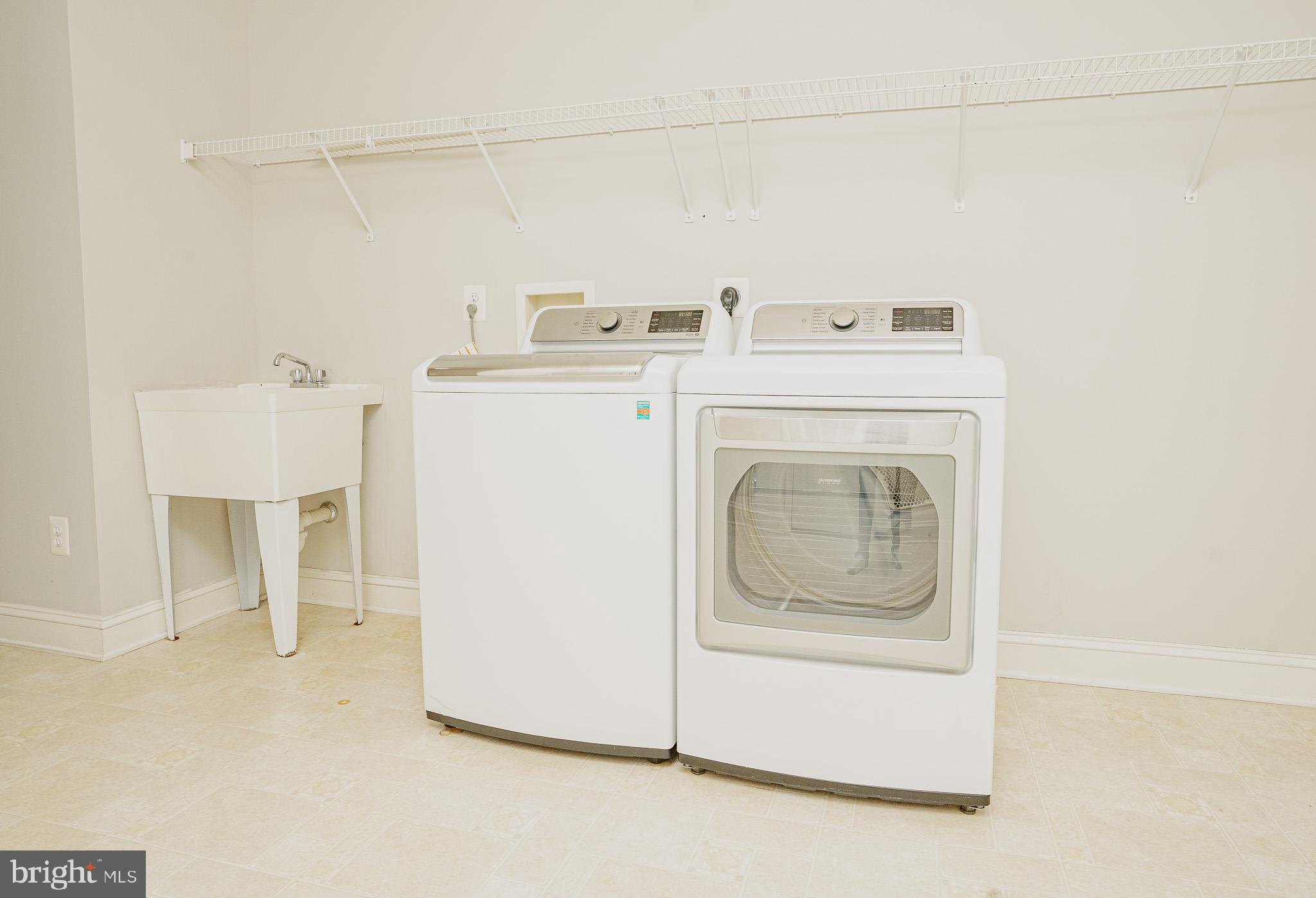 WINDSONG-PLAT 1> - Residential