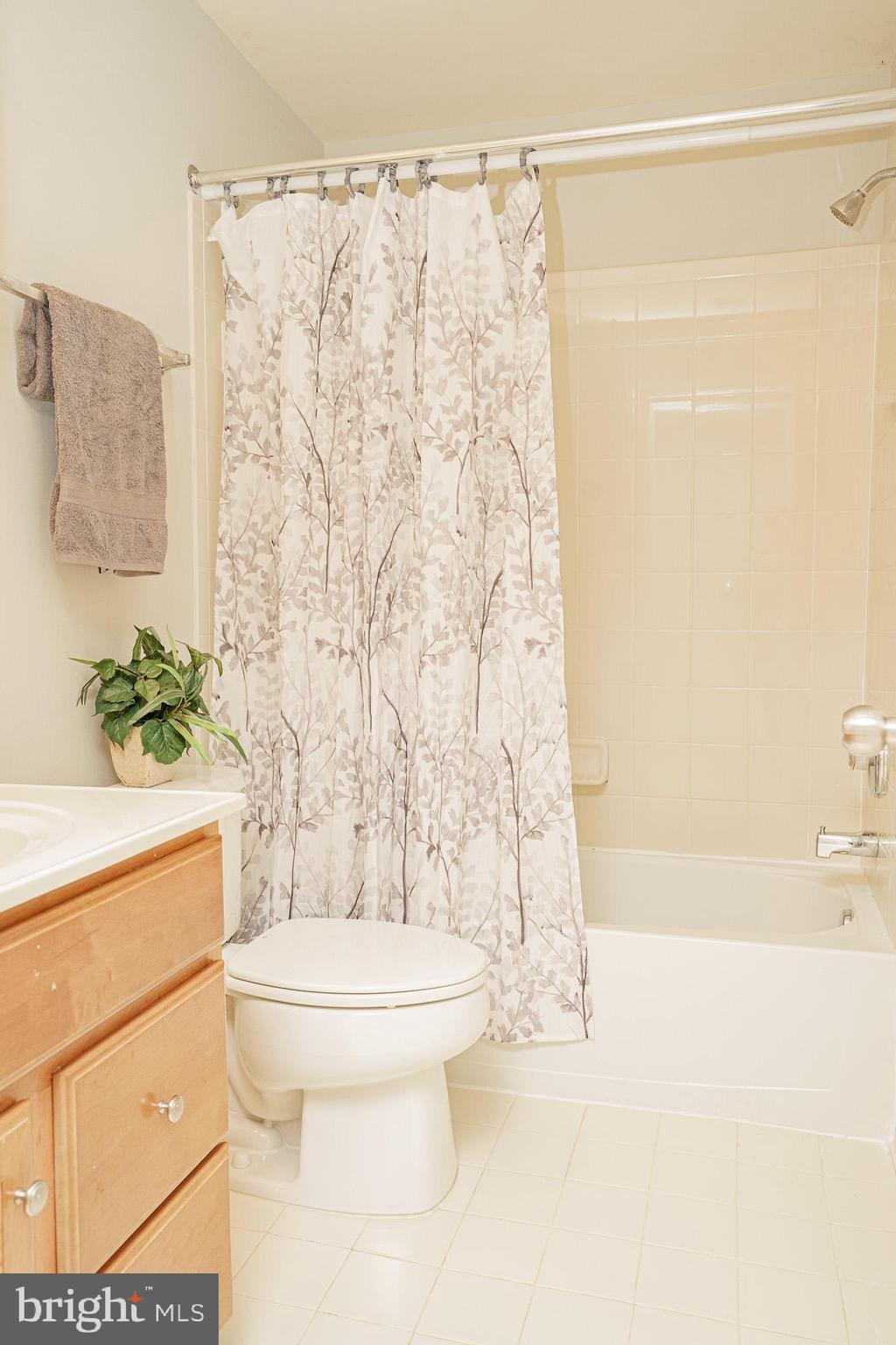 WINDSONG-PLAT 1> - Residential