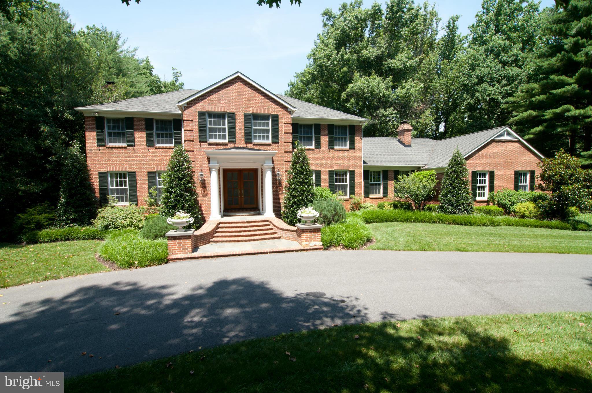 THE HILL FARM - Residential