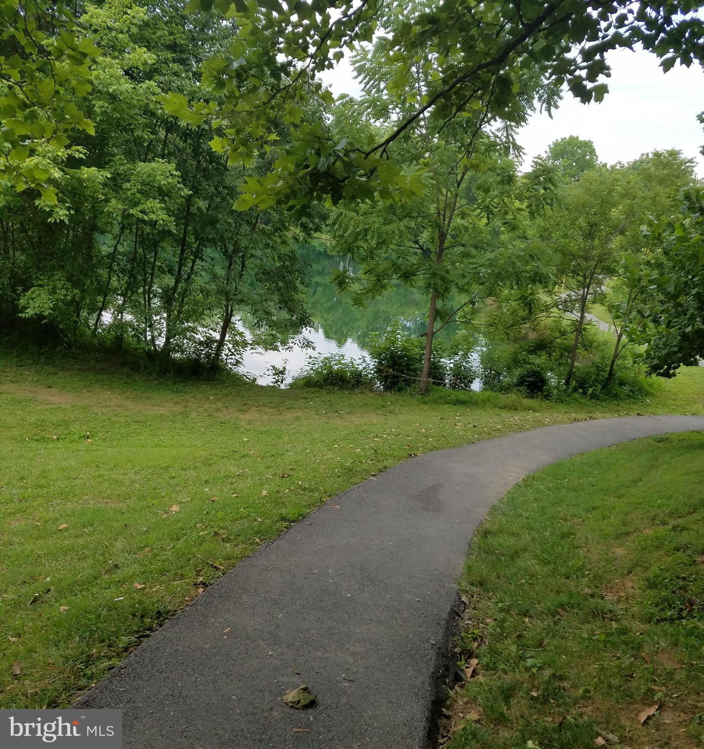 WALKERS CHOICE - Residential Lease