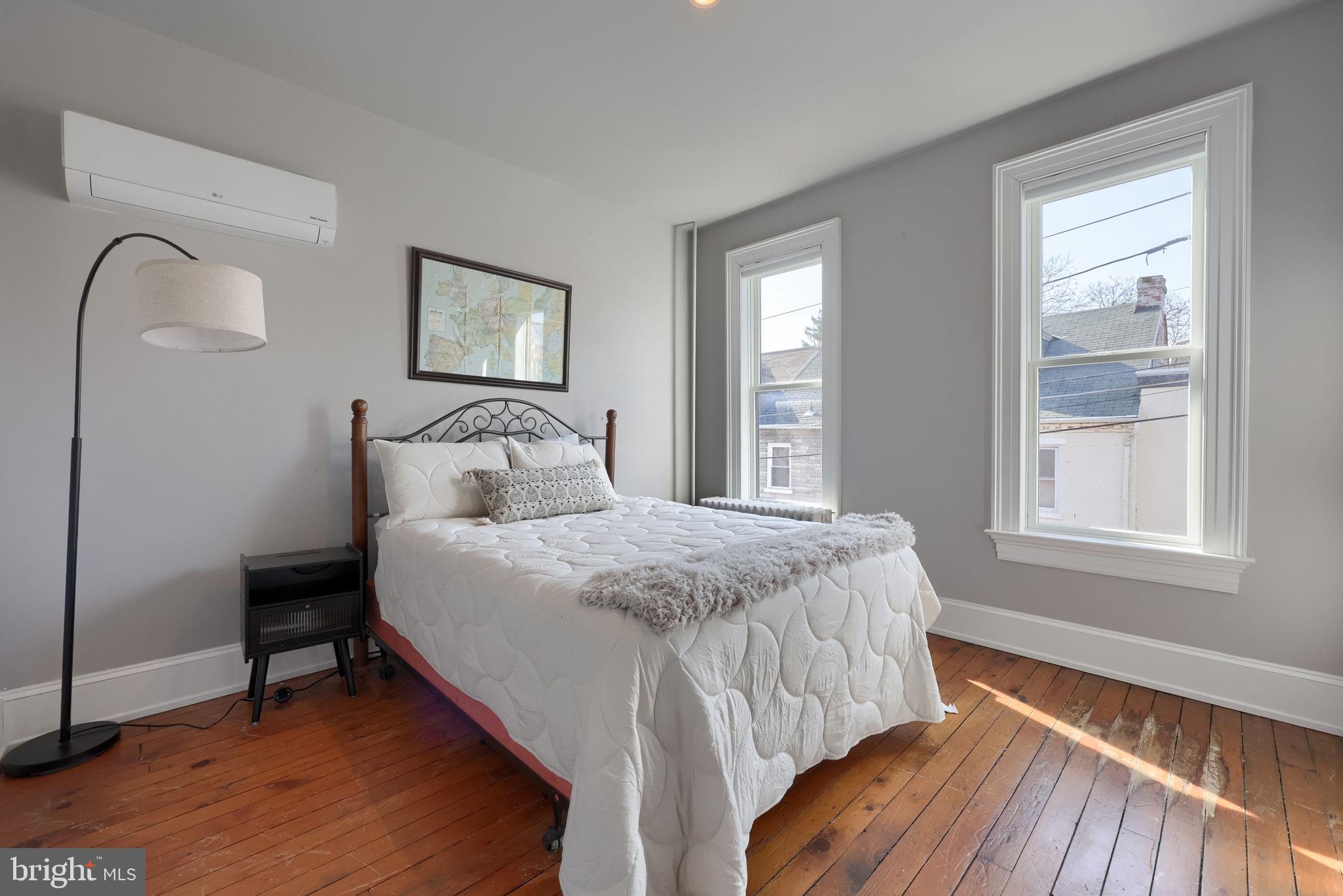 DOWNTOWN LANCASTER - Residential