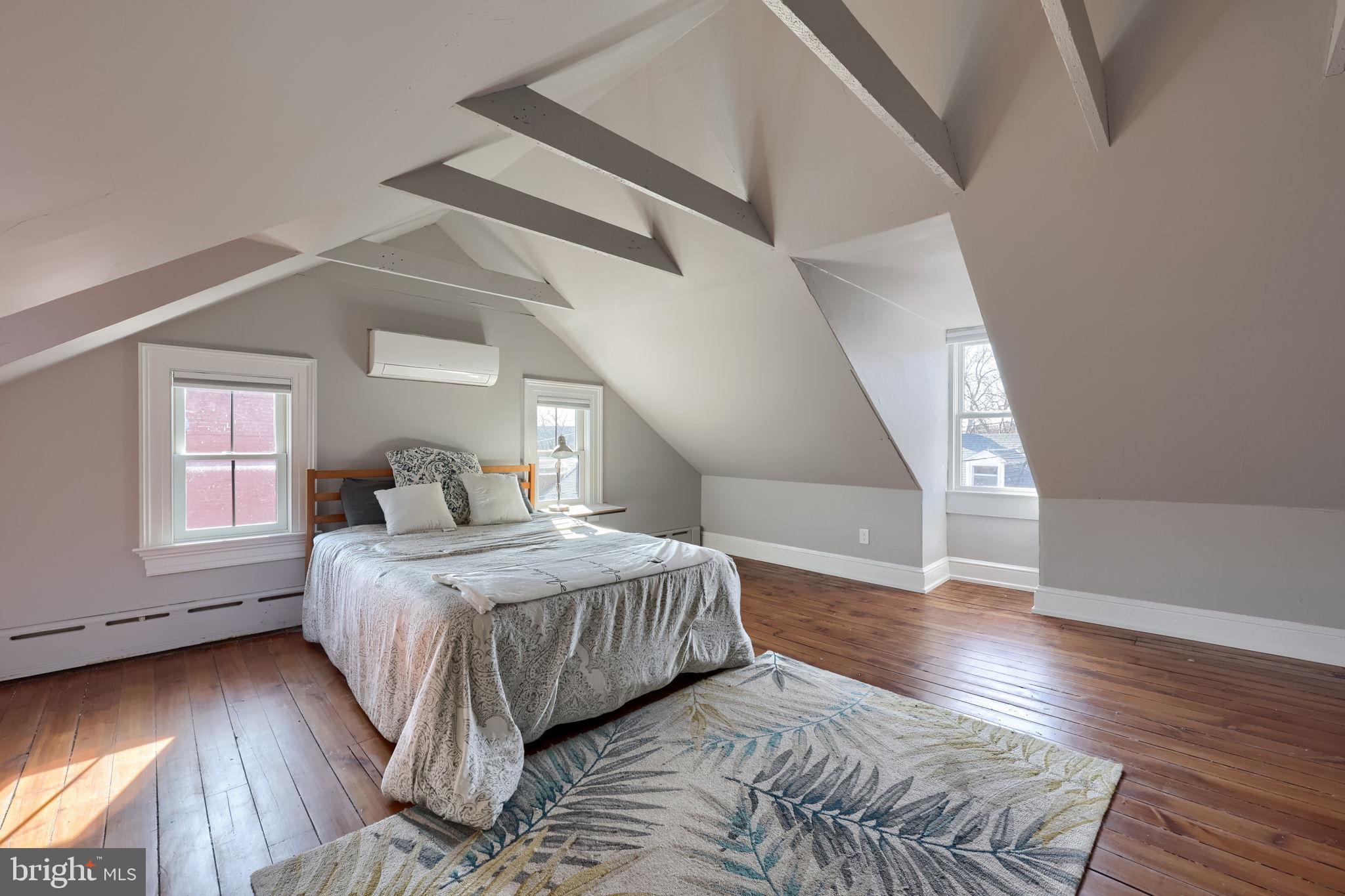 DOWNTOWN LANCASTER - Residential