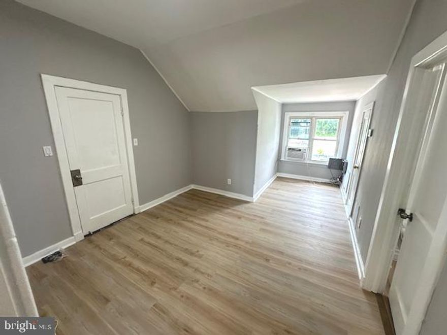 AFFORDABLE & SPACIOUS NEWLY UPDATED APARTMENT LOCATED IN A CONVENIENT LOCATION!  Features include wood laminate flooring throughout, an inviting living room with built-in shelving, a large bedroom and full bath.  Located in a building with 3 other units.  Off street unassigned parking.  MUST HAVE GOOD CREDIT WITH NO HISTORY OF EVICTIONS OR FAILURE TO PAY RENT FILINGS TO BE CONSIDERED