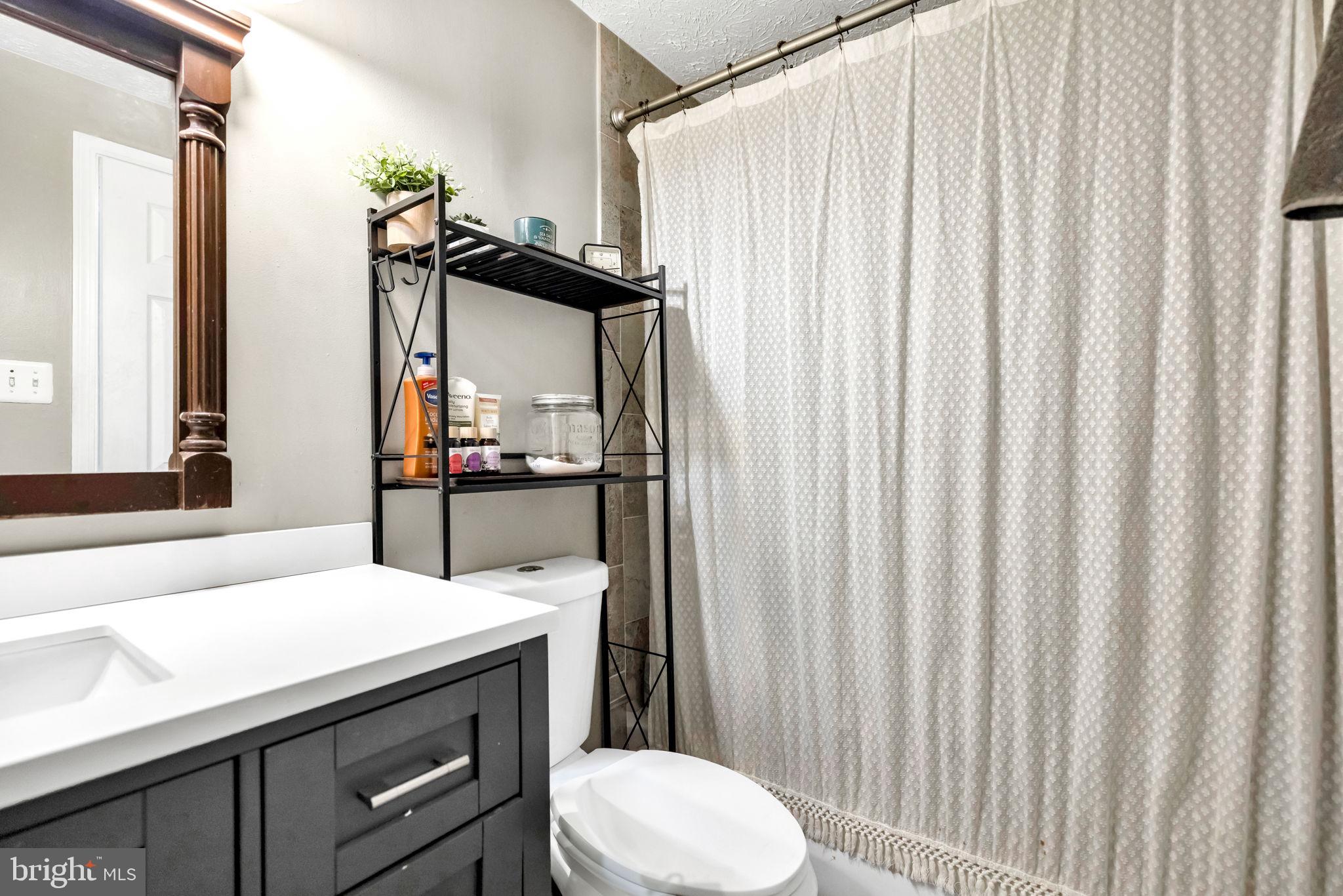 NEW BRITAIN - Residential