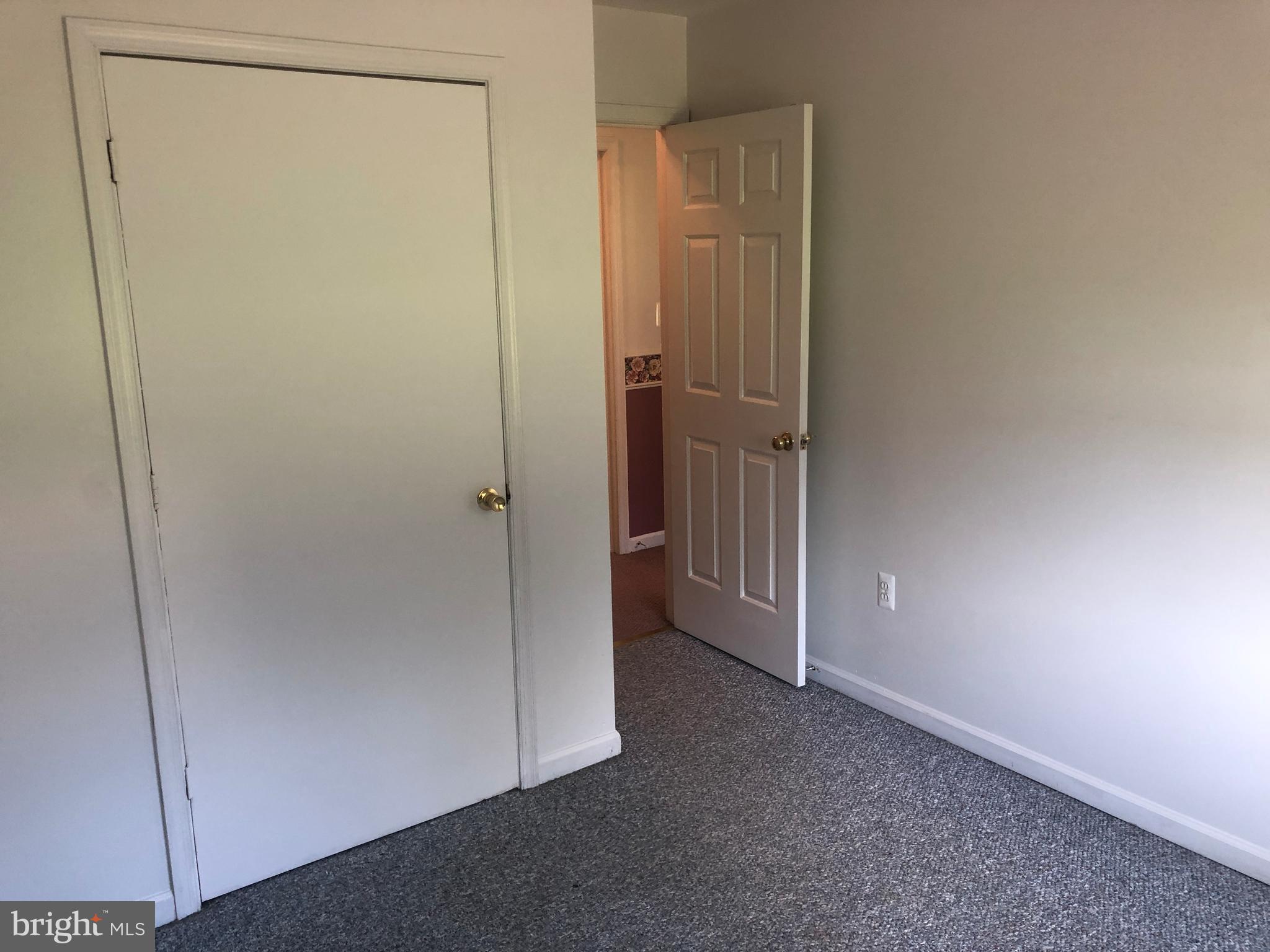 WINDSOR PLACE - Residential Lease