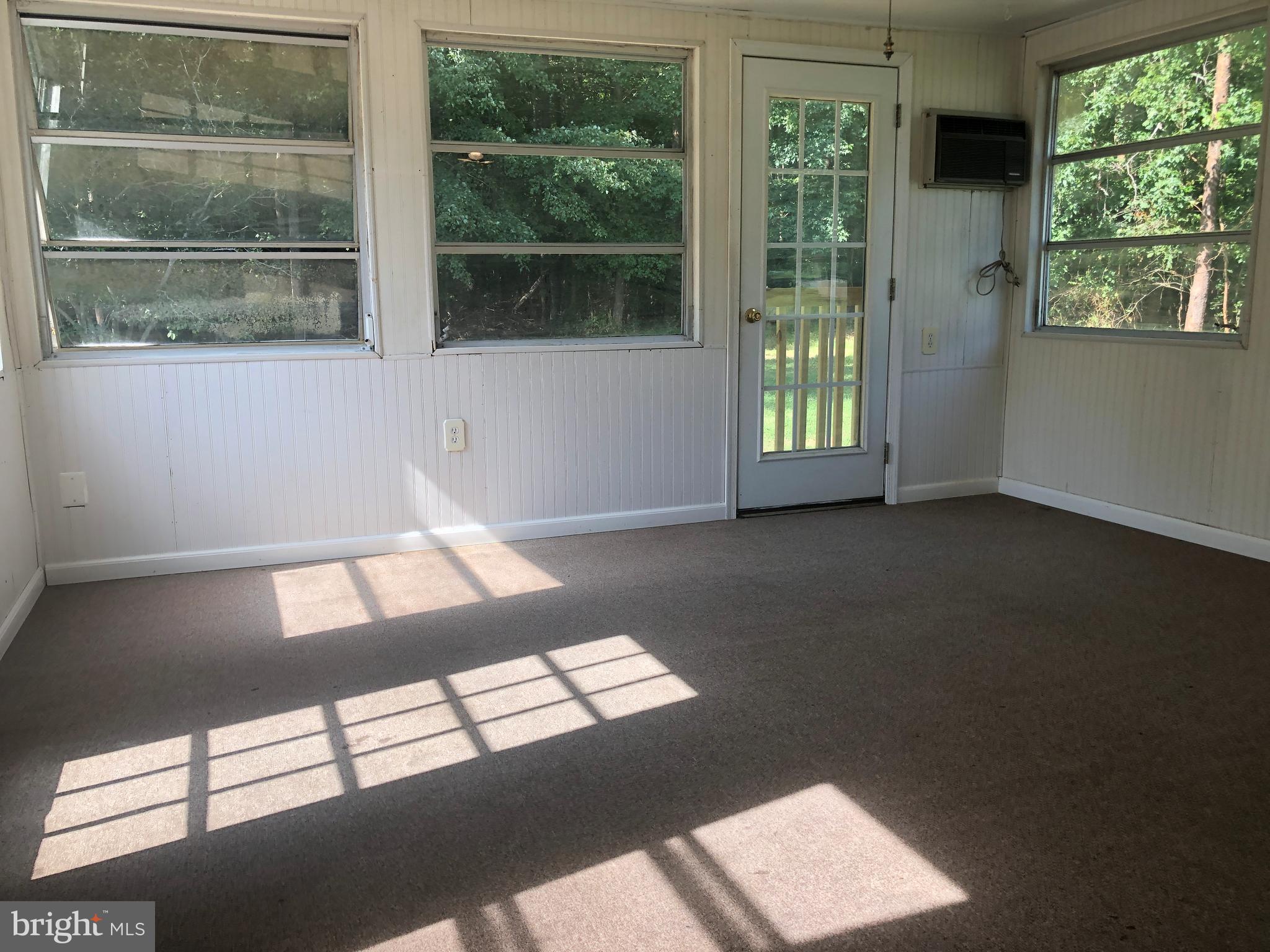 WINDSOR PLACE - Residential Lease