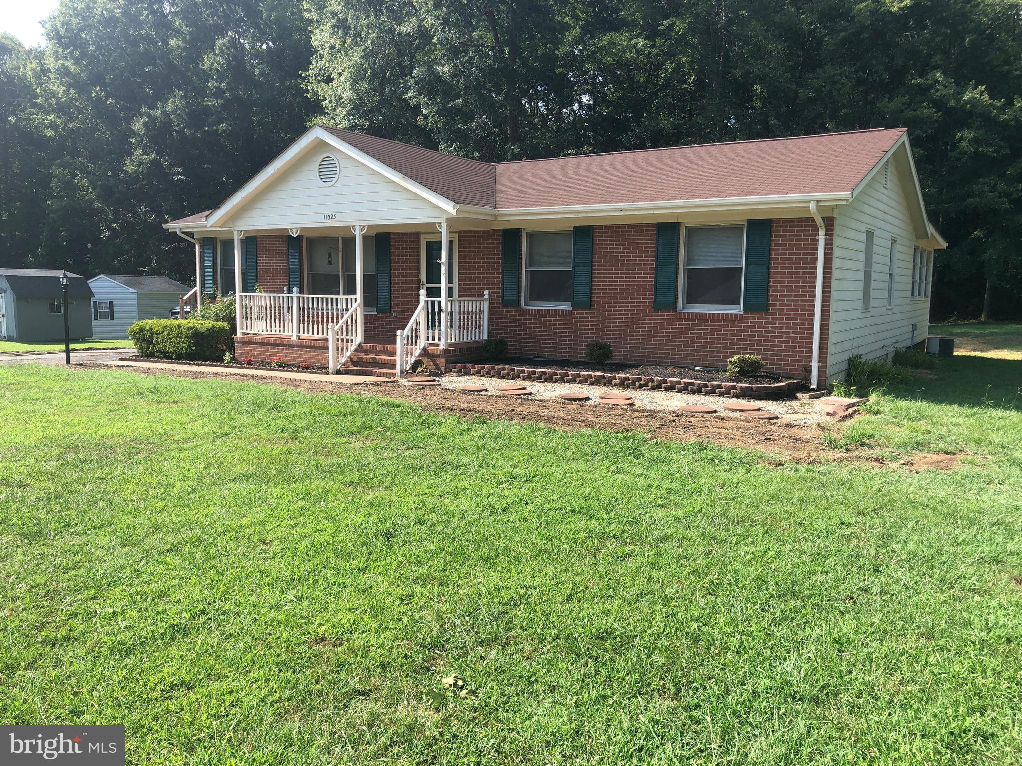 WINDSOR PLACE - Residential Lease