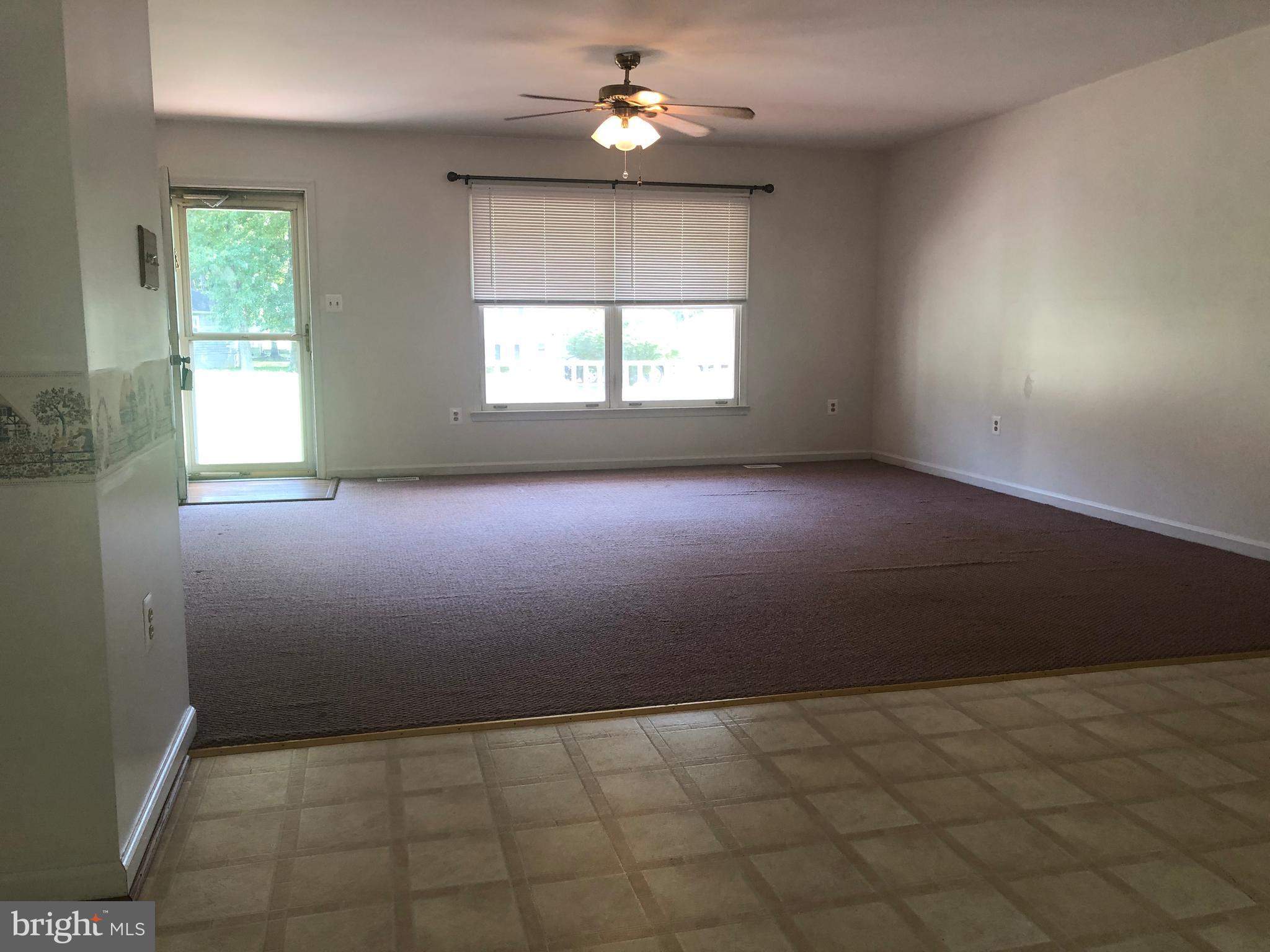 WINDSOR PLACE - Residential Lease