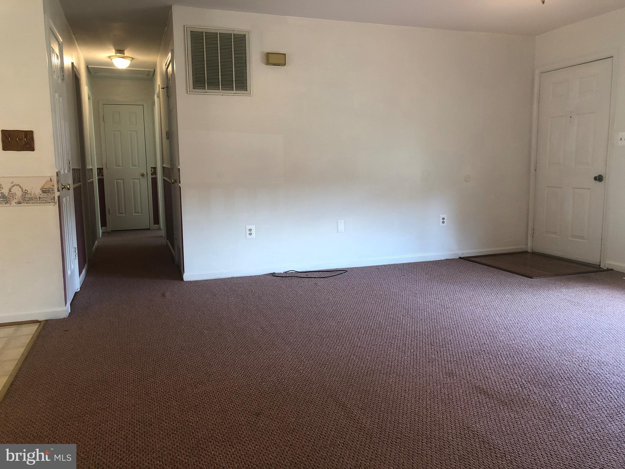 WINDSOR PLACE - Residential Lease