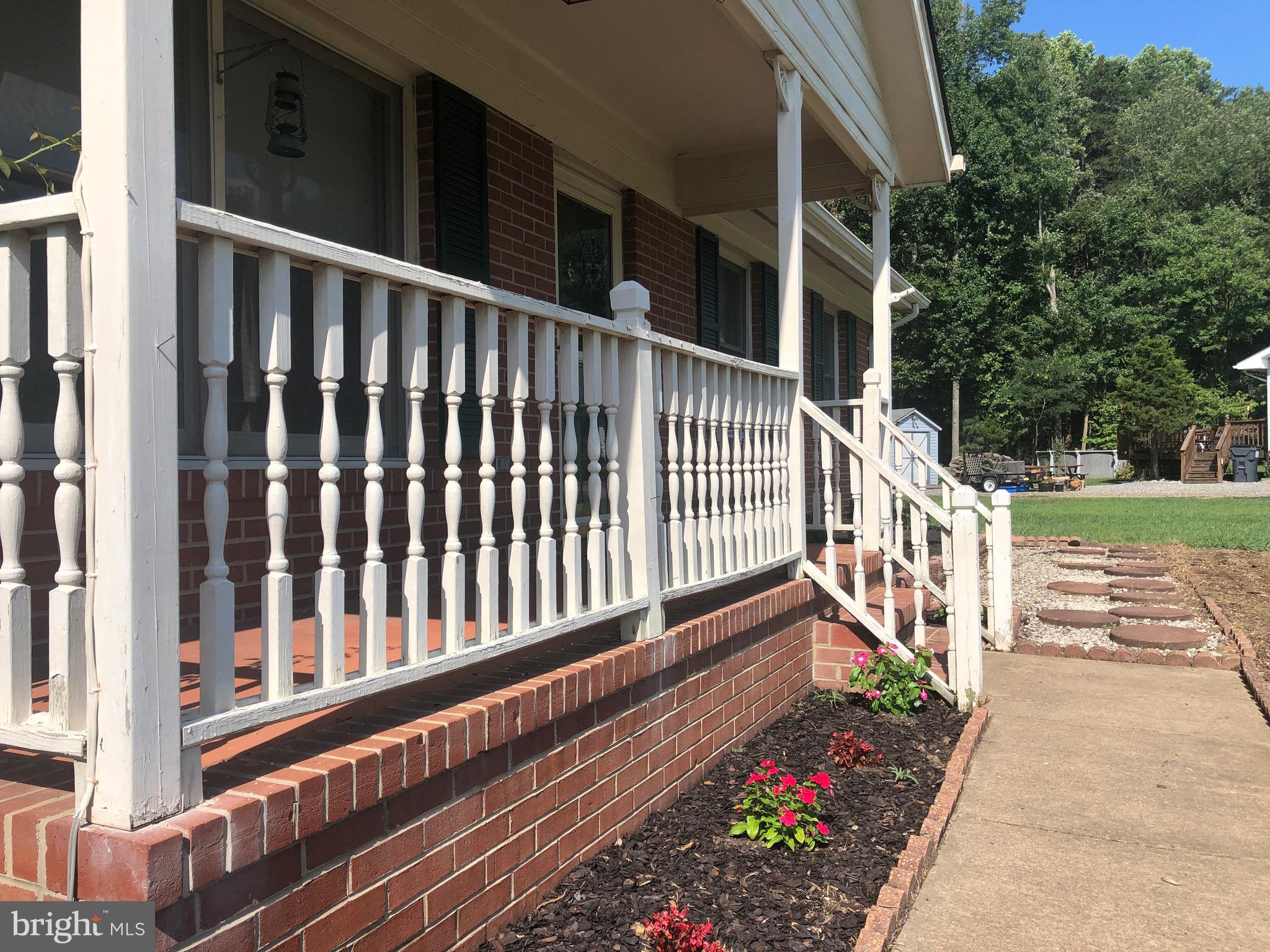 WINDSOR PLACE - Residential Lease