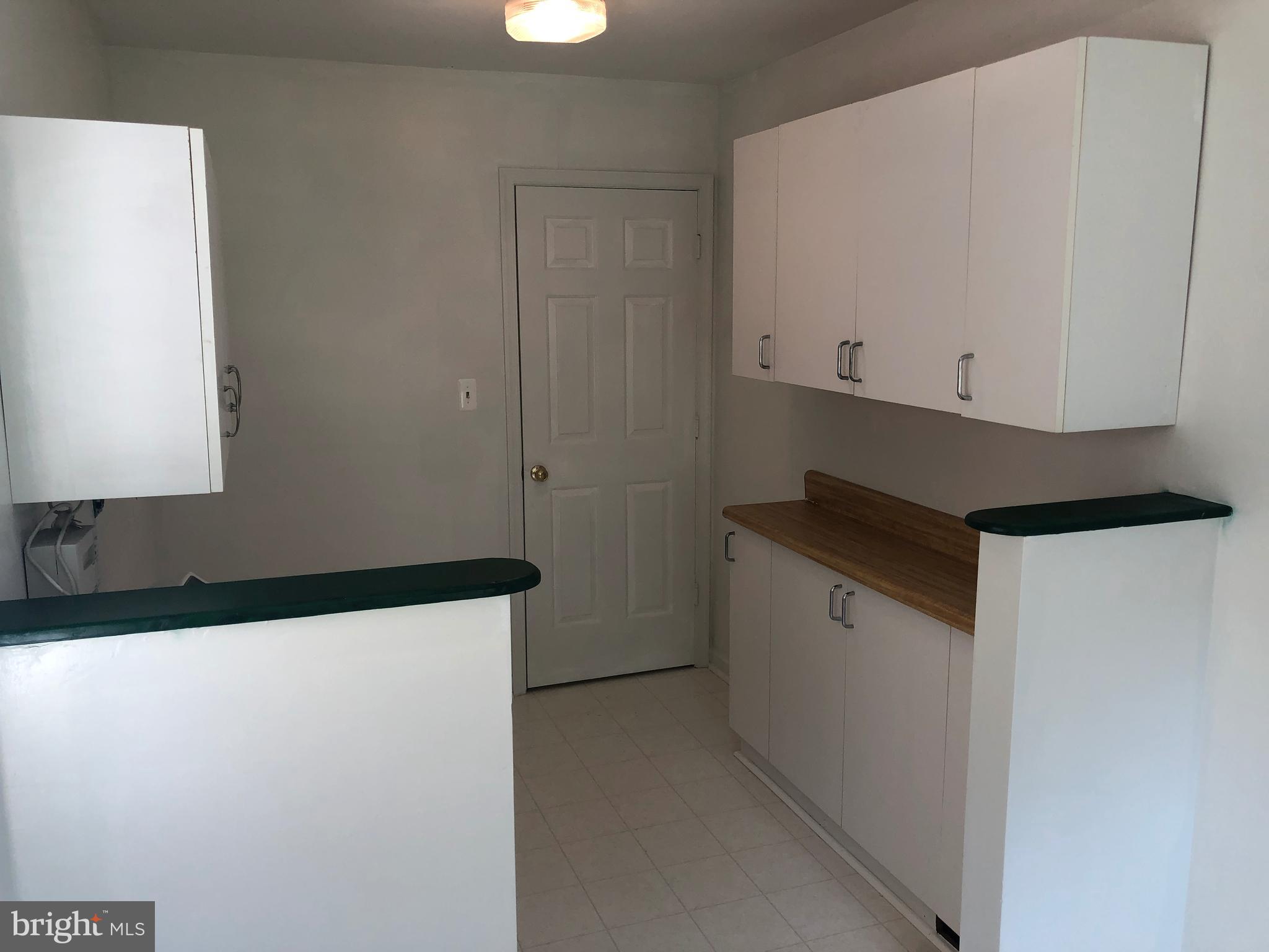 WINDSOR PLACE - Residential Lease