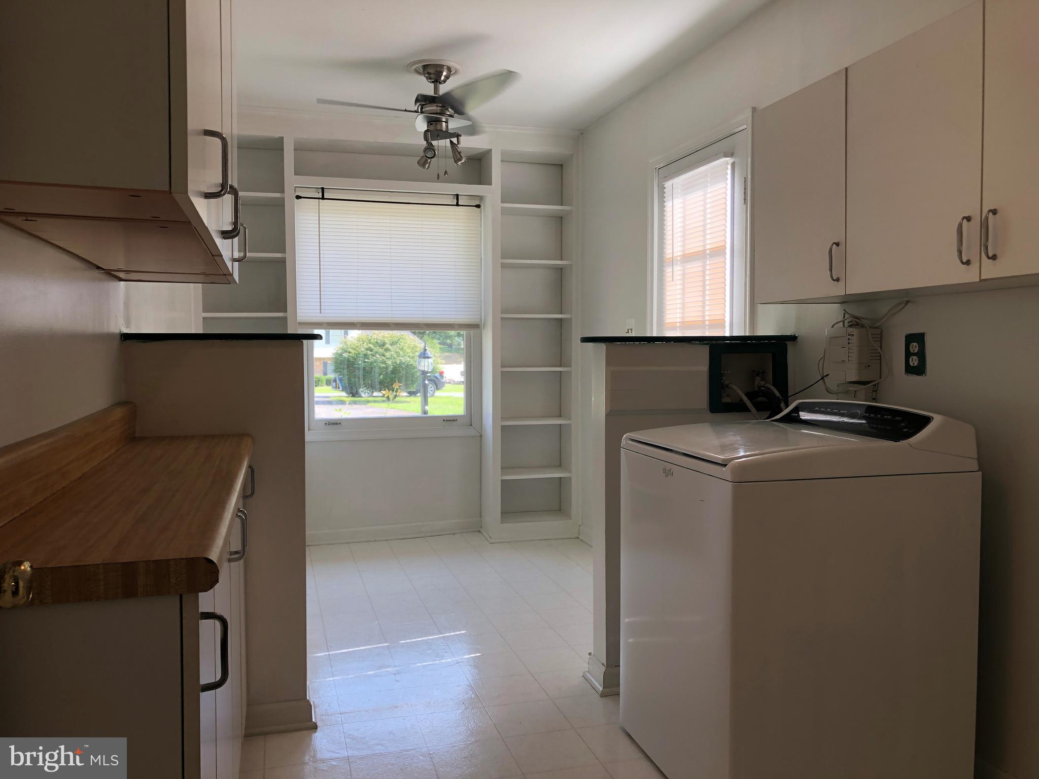 WINDSOR PLACE - Residential Lease