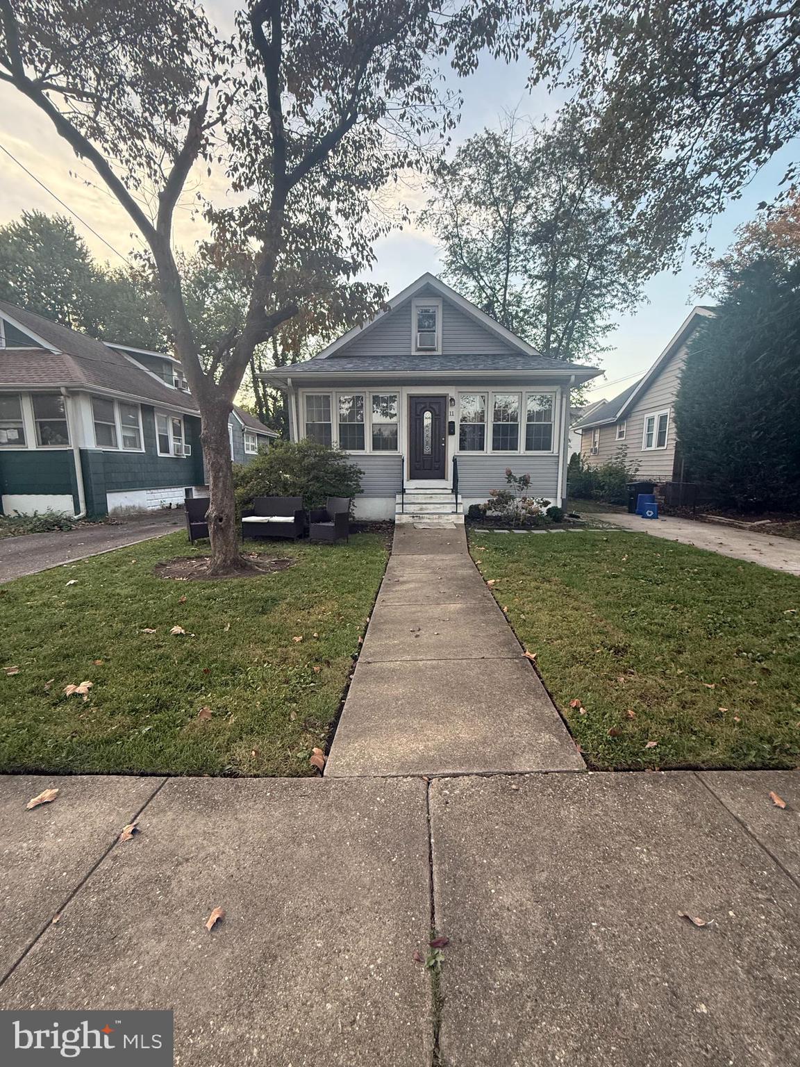 11 HARDING AVENUE