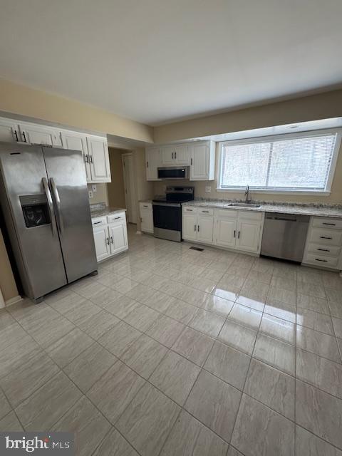 REGULARS - Residential Lease