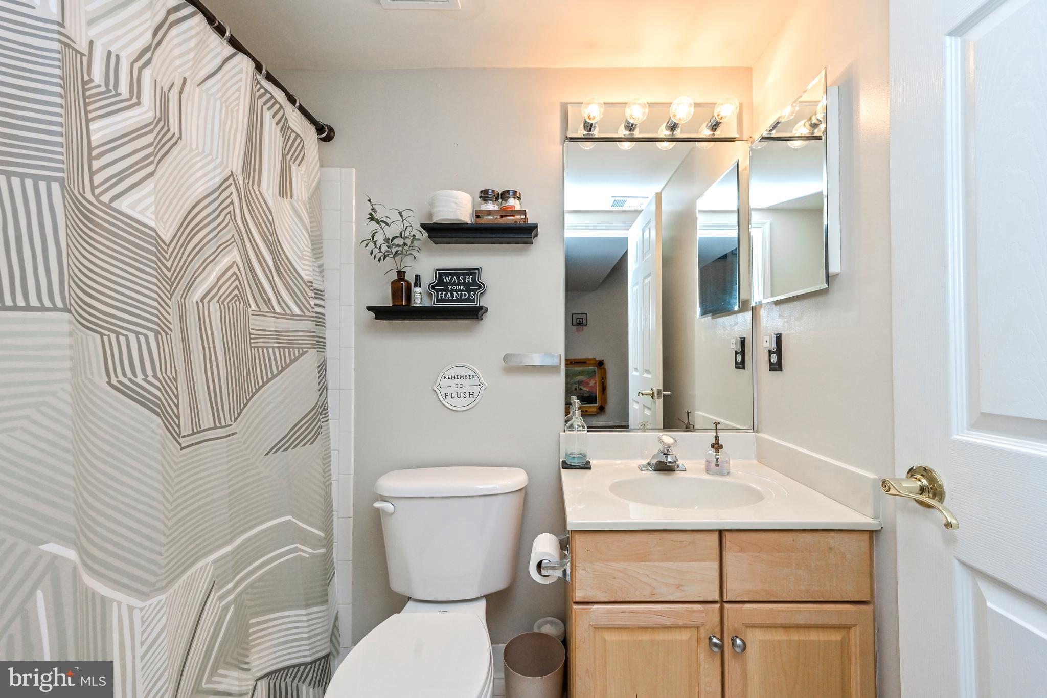 GOVERNORS HILL - Residential