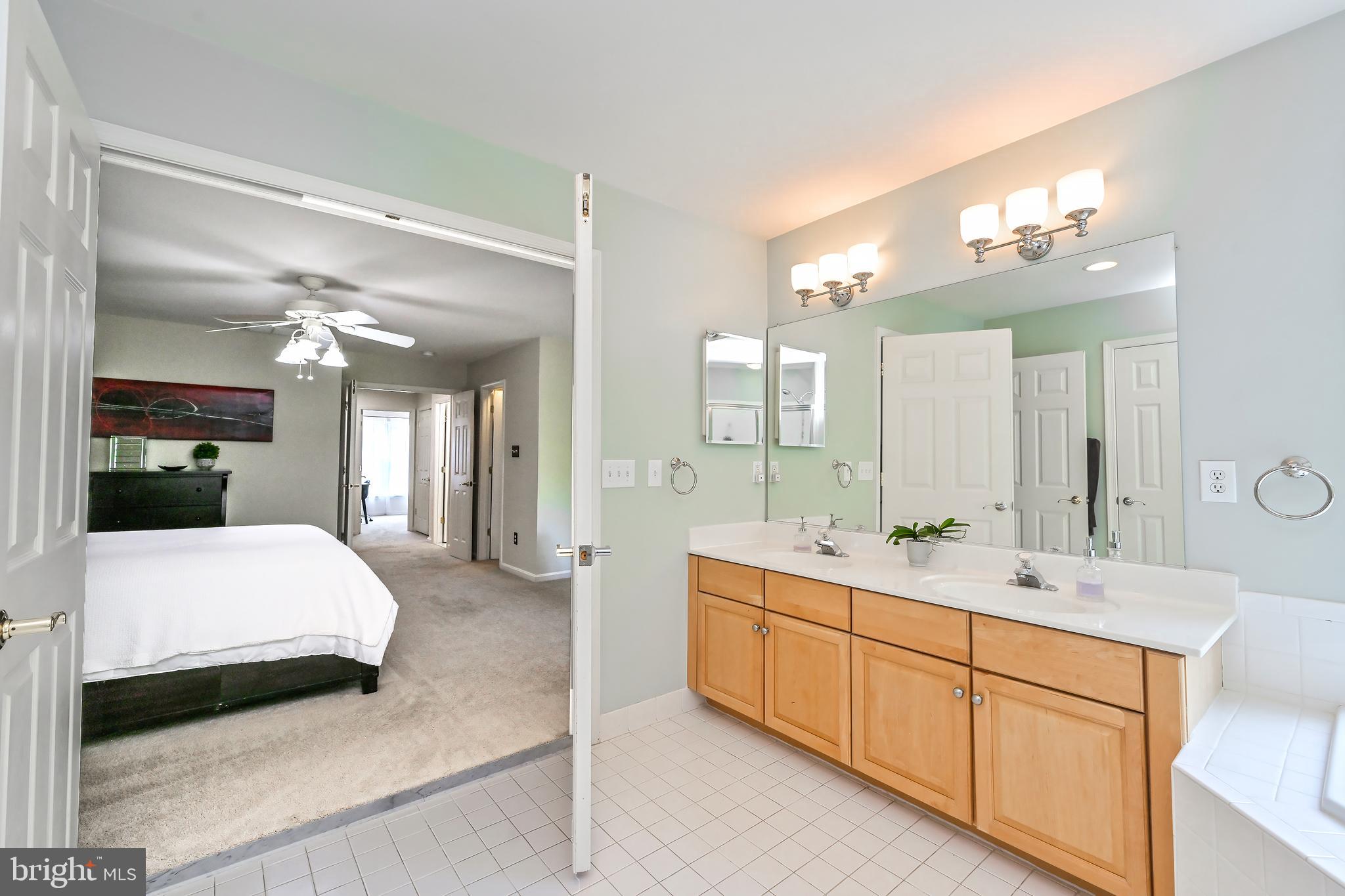 GOVERNORS HILL - Residential