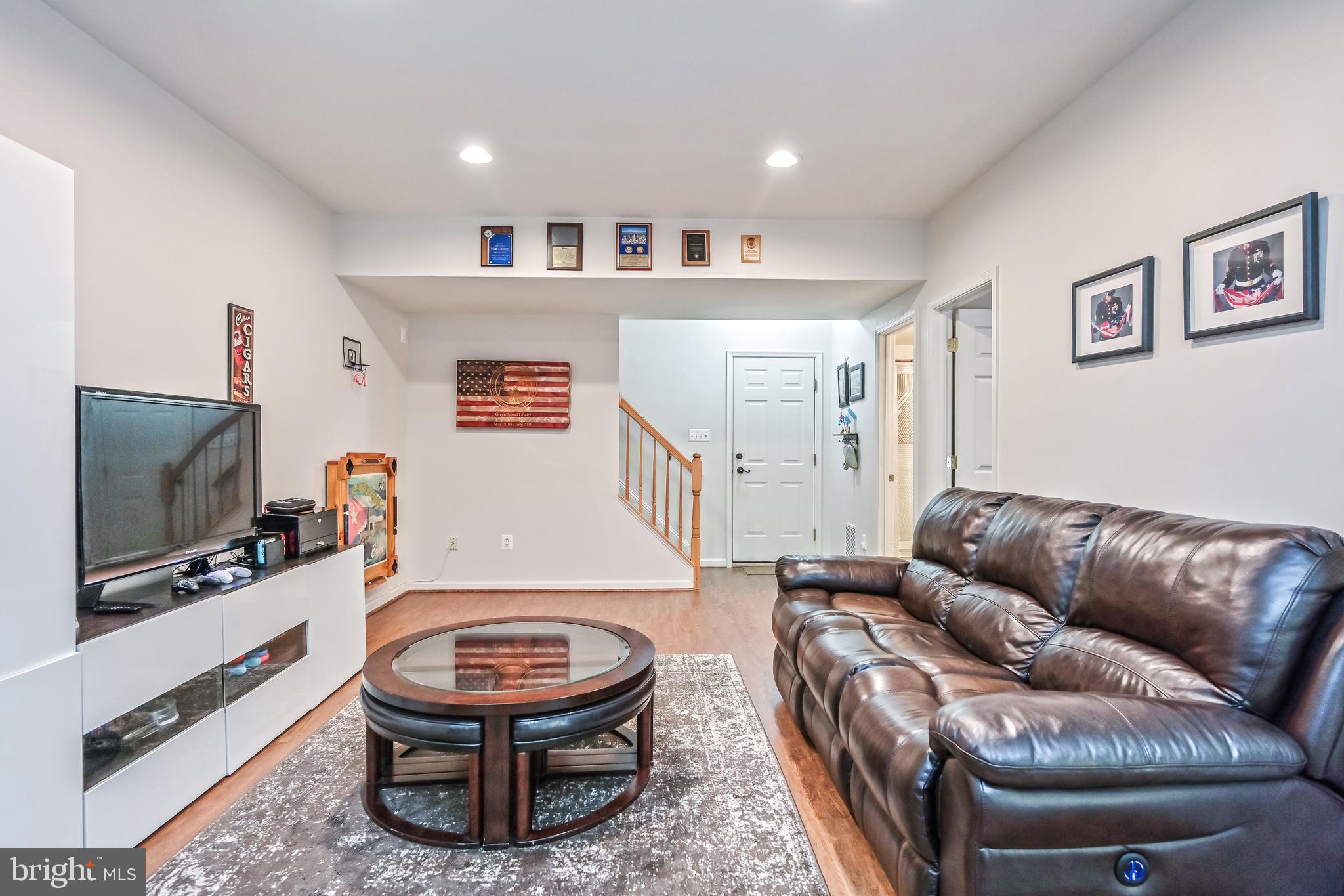 GOVERNORS HILL - Residential