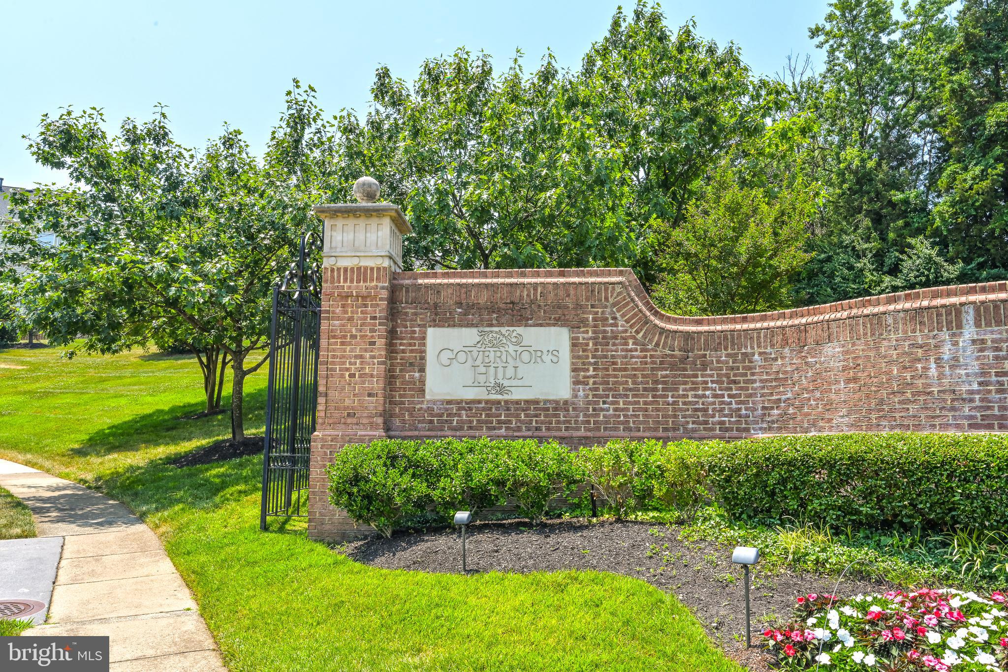 GOVERNORS HILL - Residential