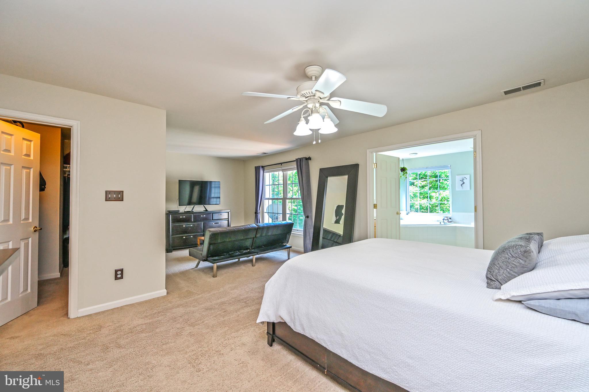 GOVERNORS HILL - Residential