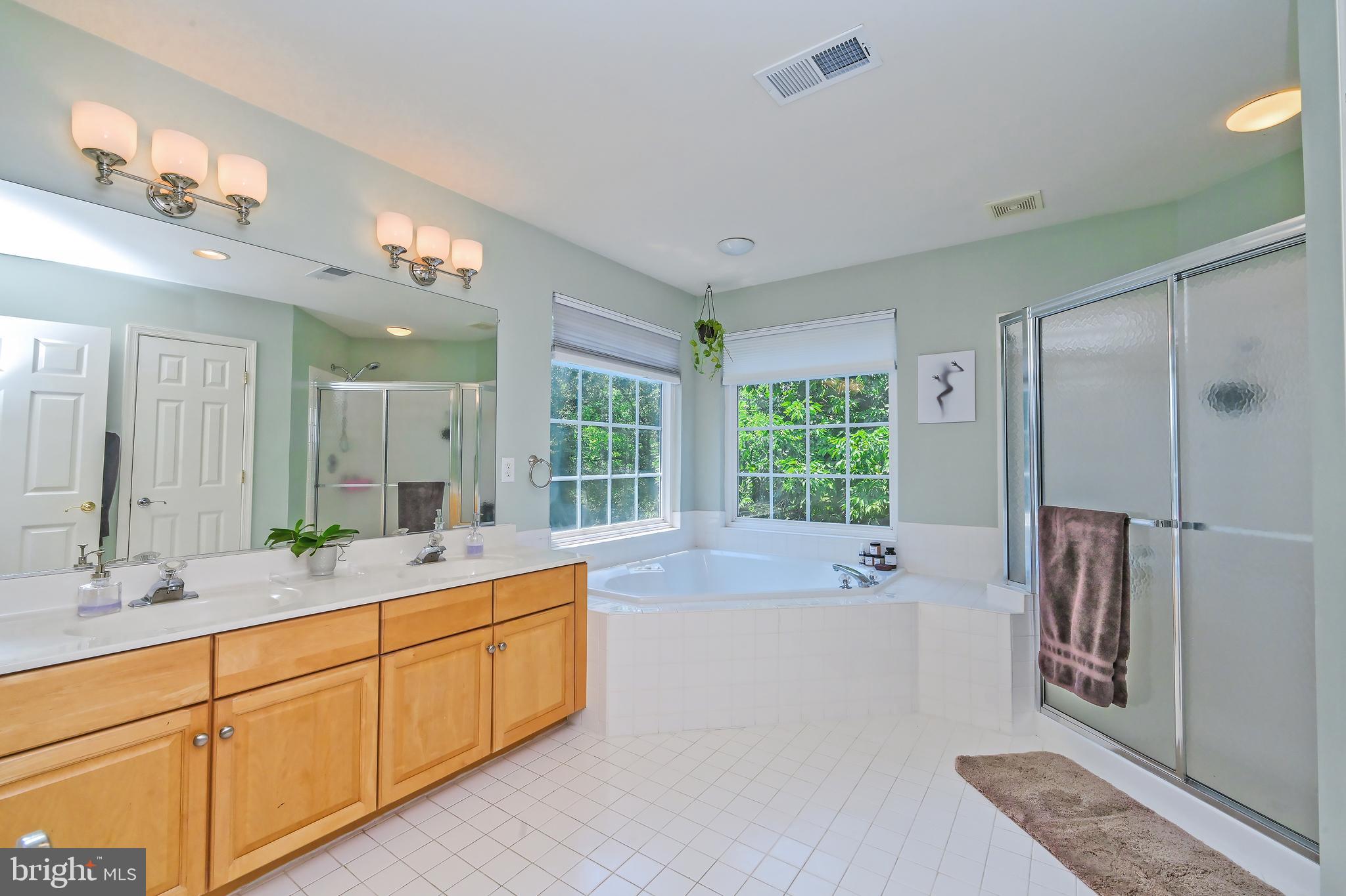 GOVERNORS HILL - Residential