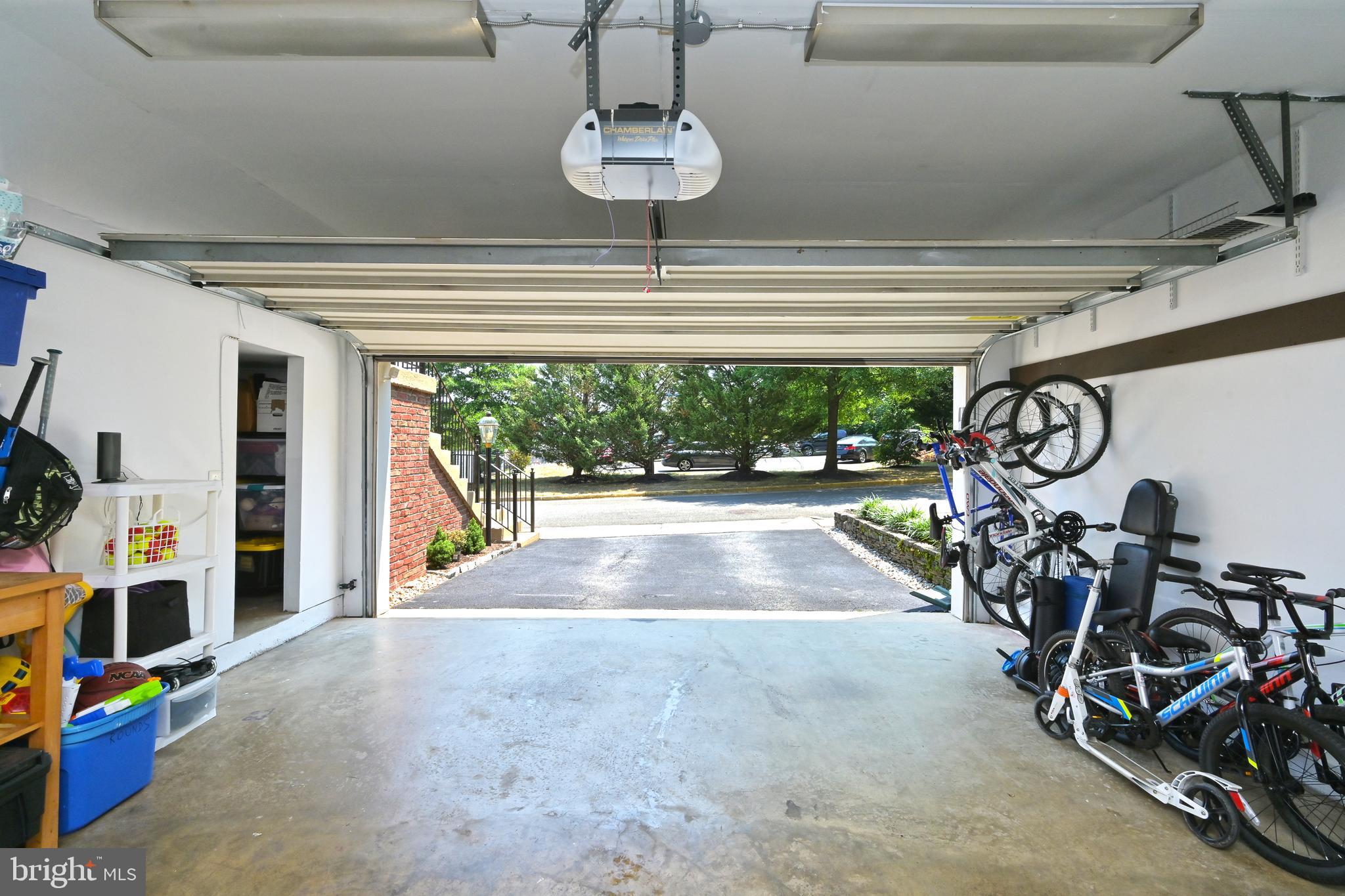 GOVERNORS HILL - Residential