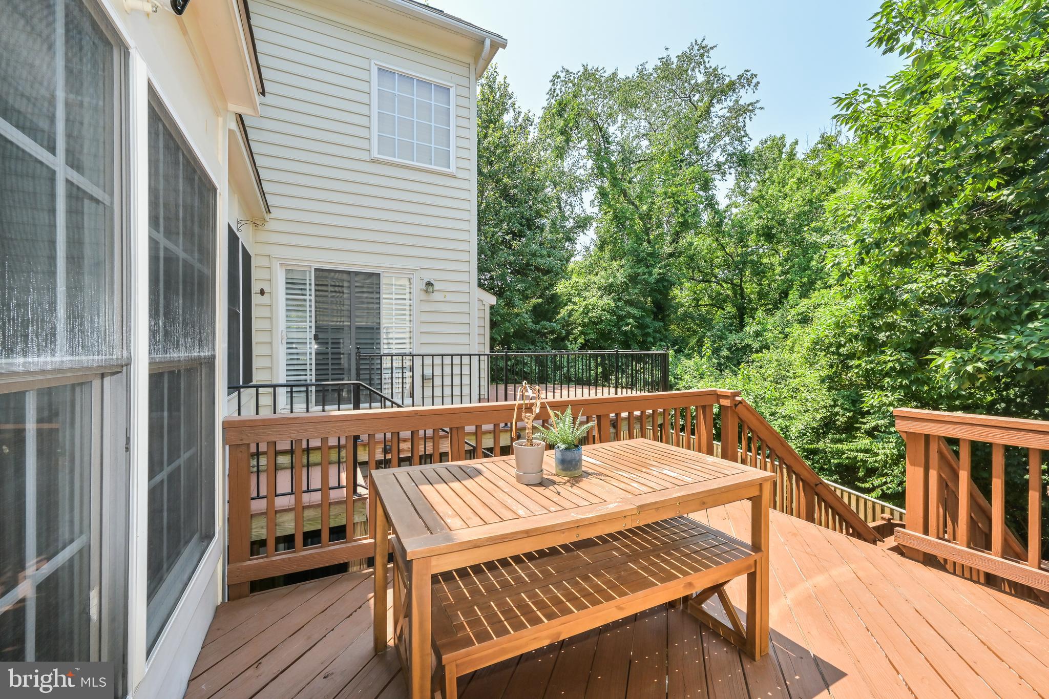 GOVERNORS HILL - Residential