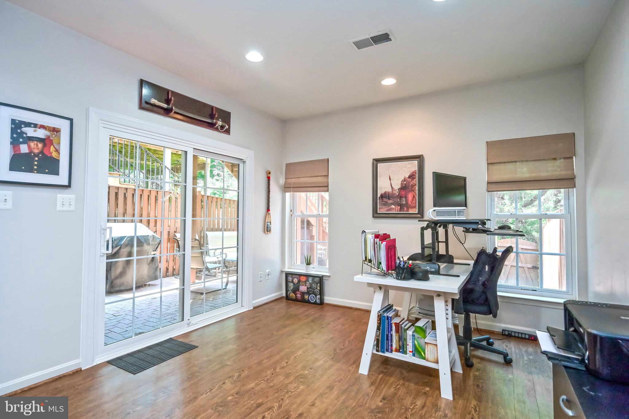 GOVERNORS HILL - Residential