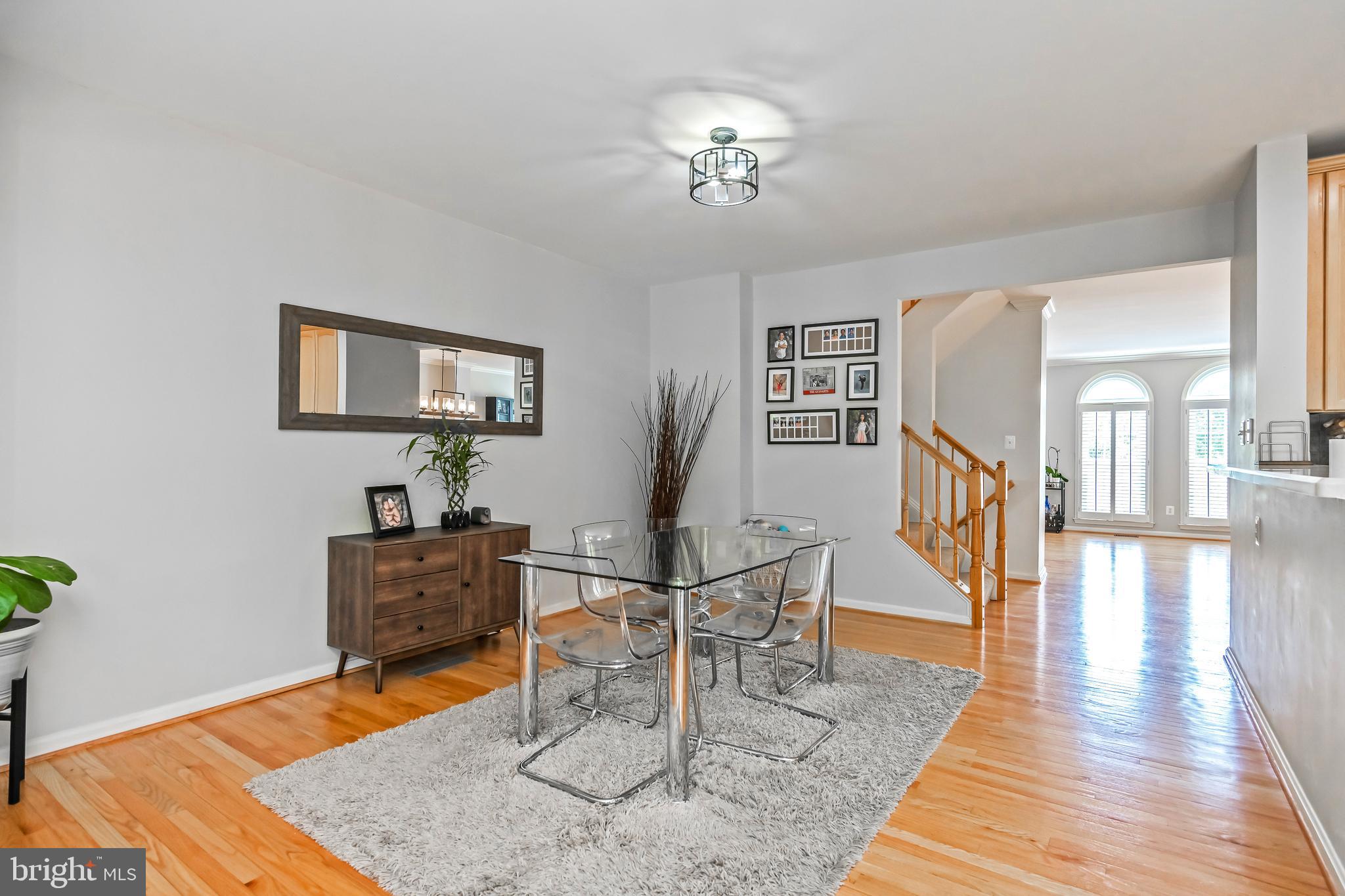 GOVERNORS HILL - Residential