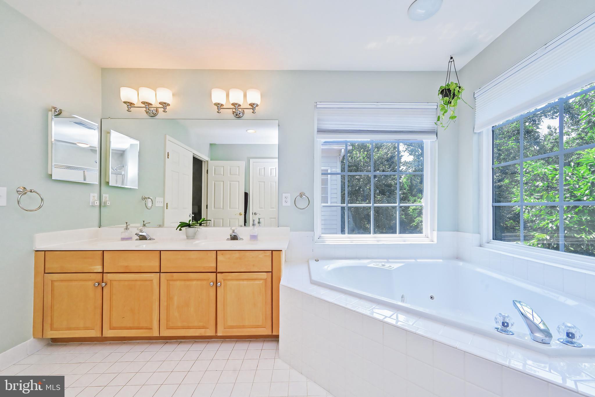 GOVERNORS HILL - Residential