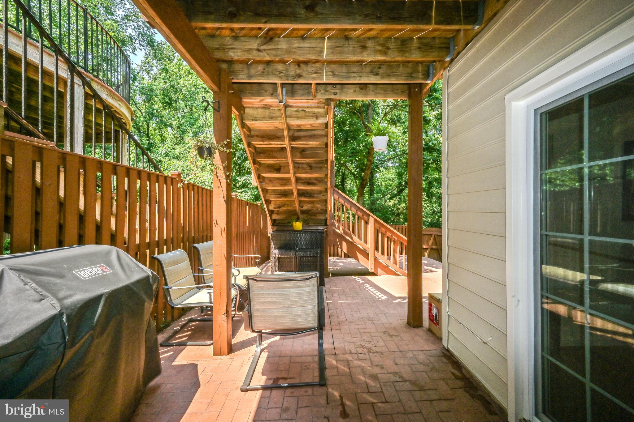 GOVERNORS HILL - Residential