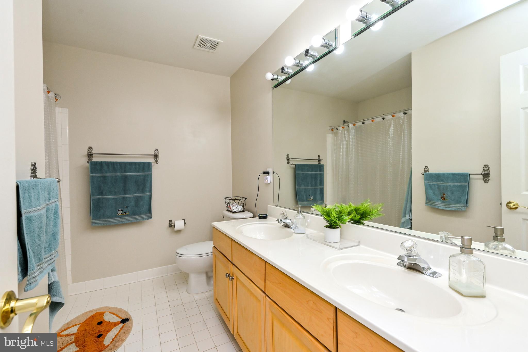 GOVERNORS HILL - Residential